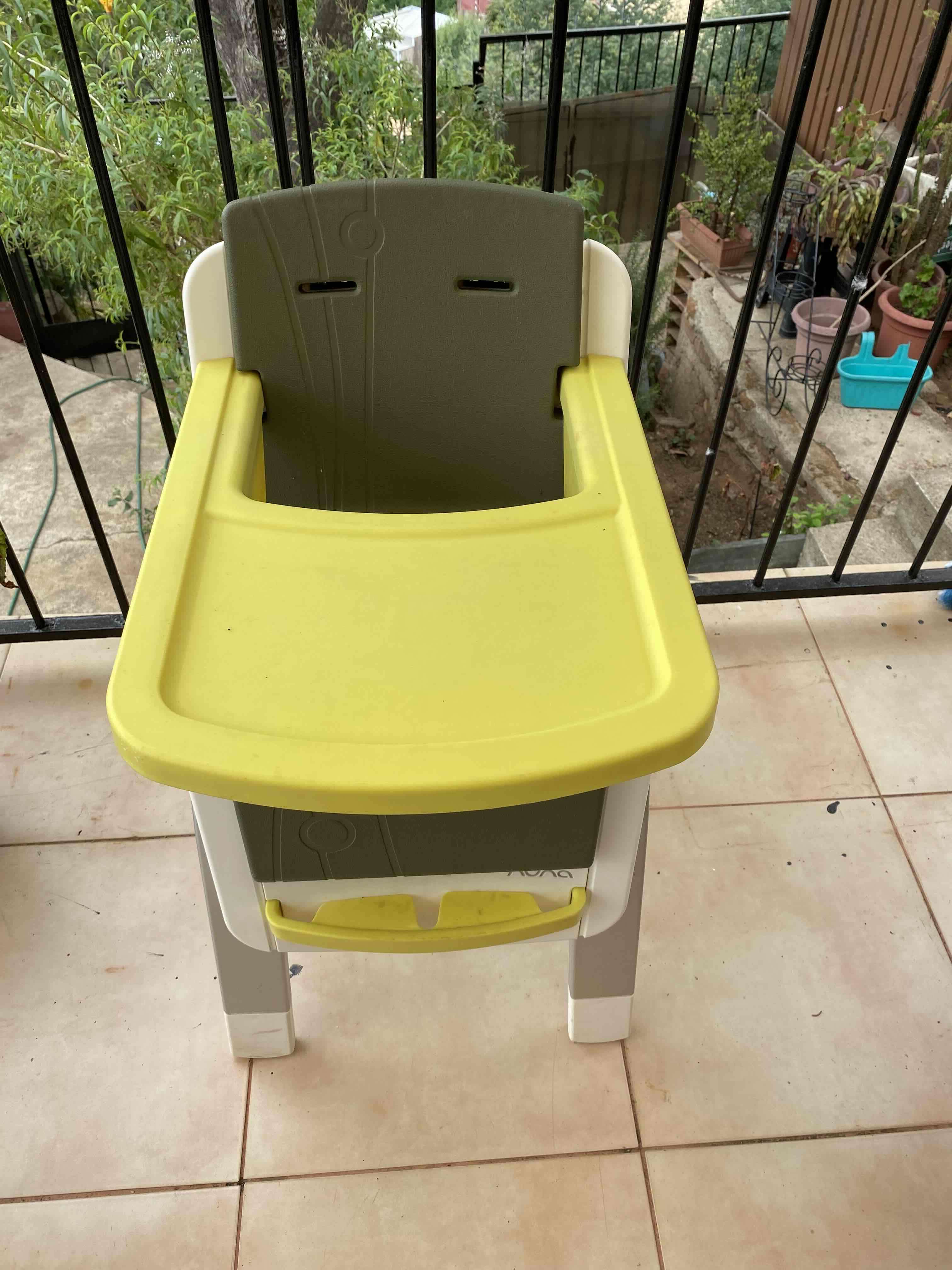 Silla de comer para bebé verde