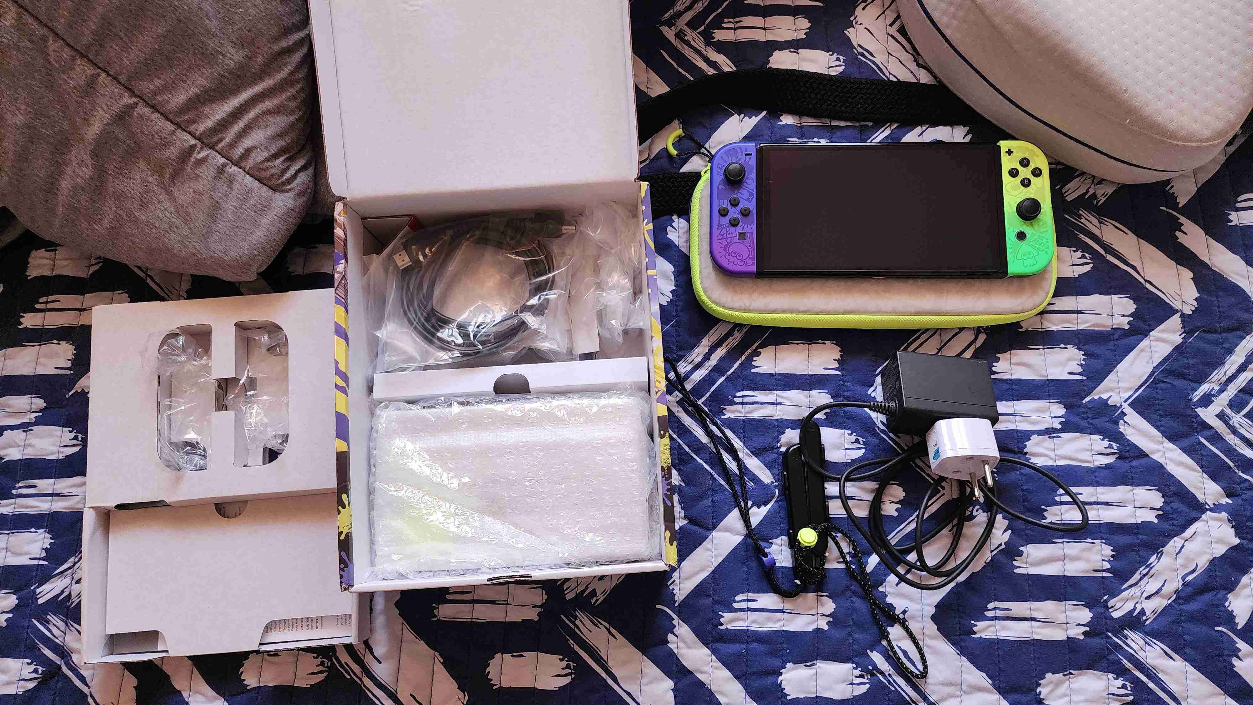 Consola Nintendo Switch OLED edición especial - miniatura 2