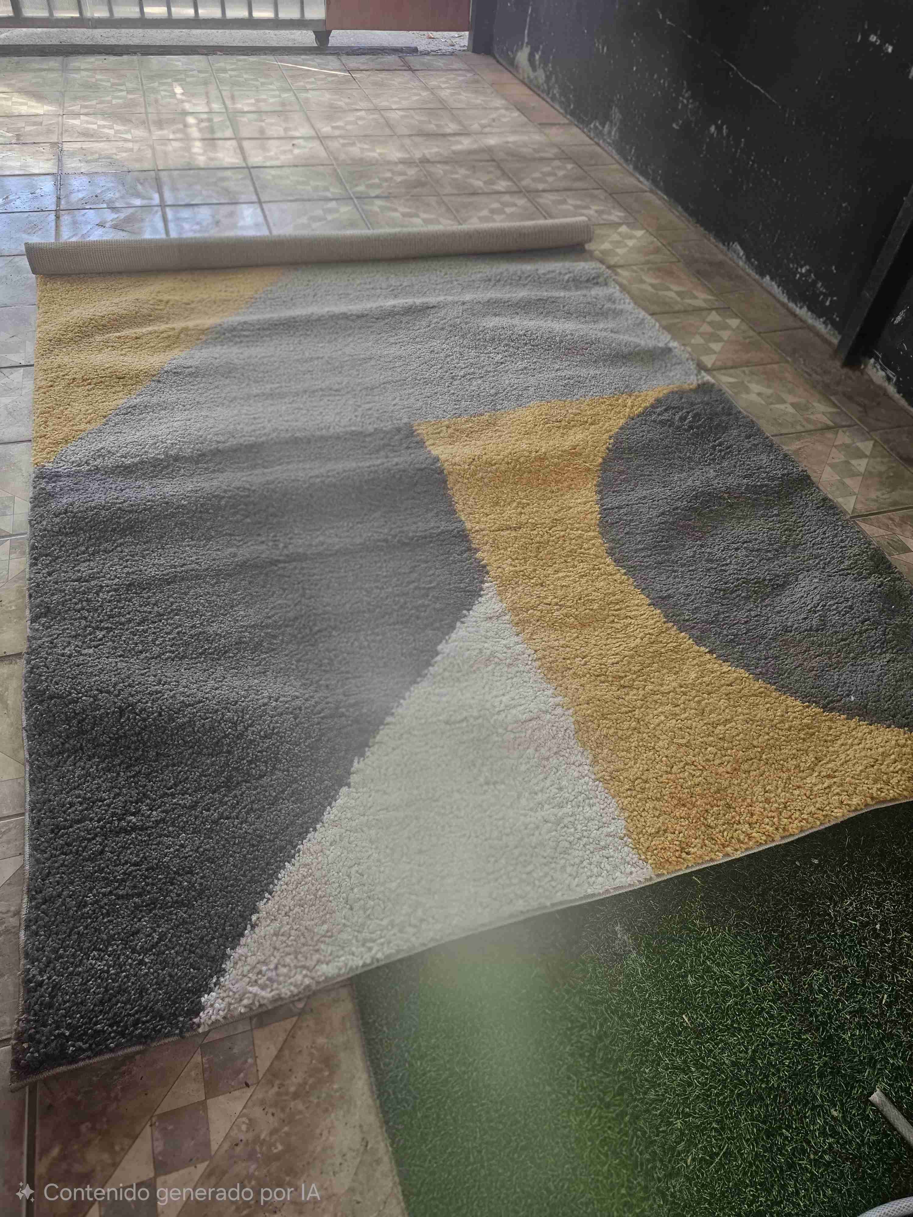 Alfombra moderna en tonos grises