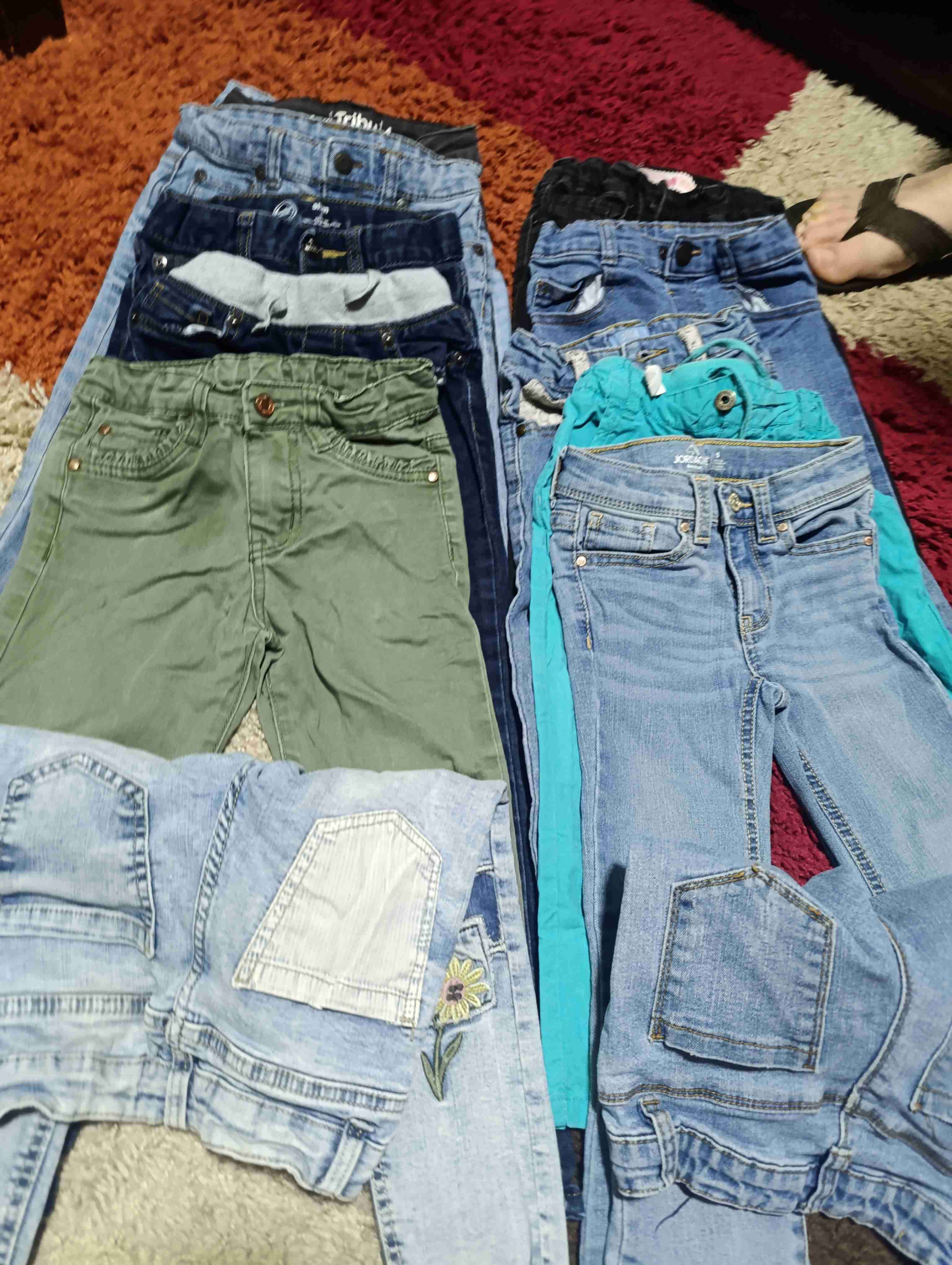 Lote de jeans infantiles con parches - miniatura 2