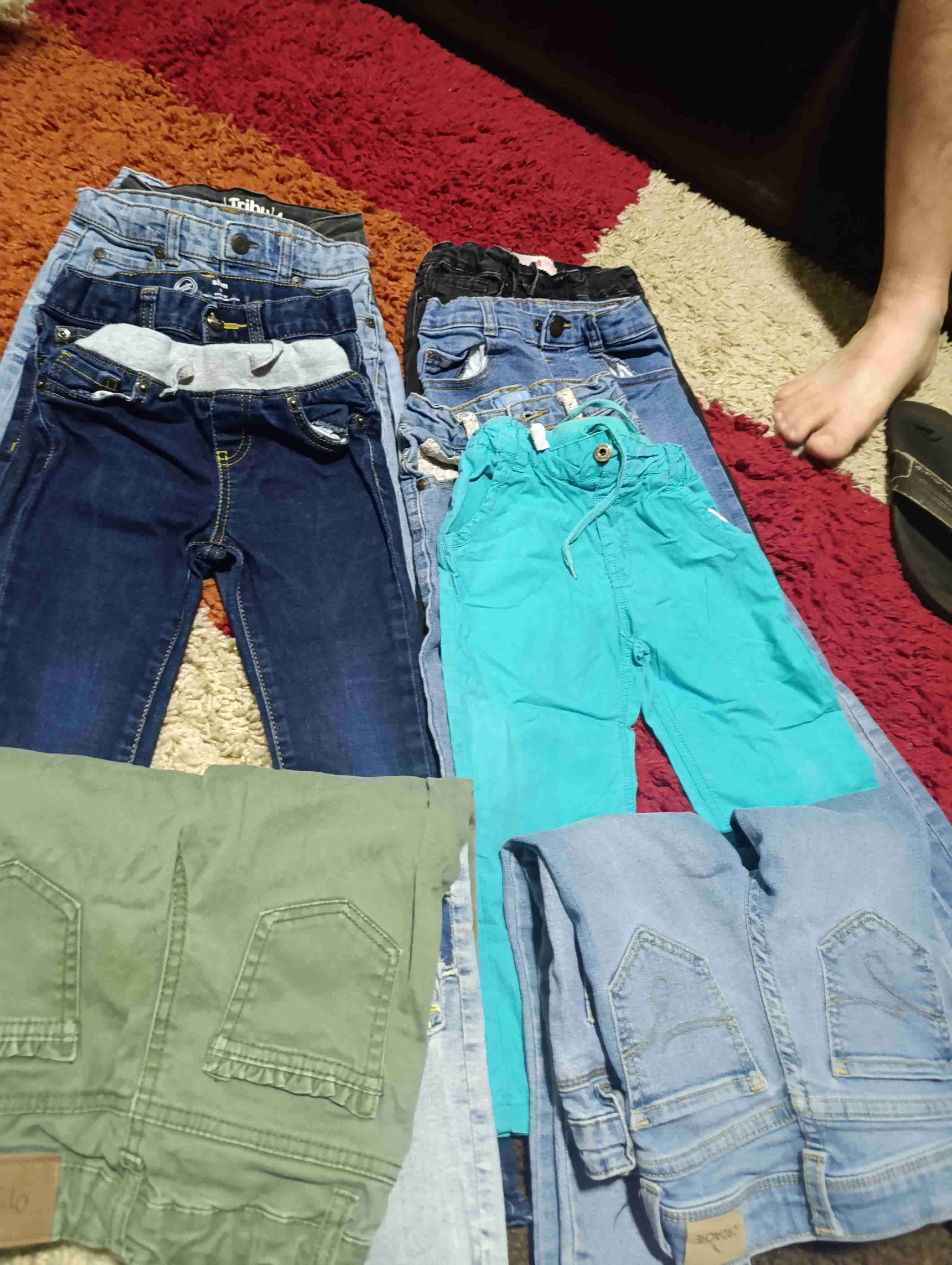 Lote de jeans infantiles con parches - miniatura 3