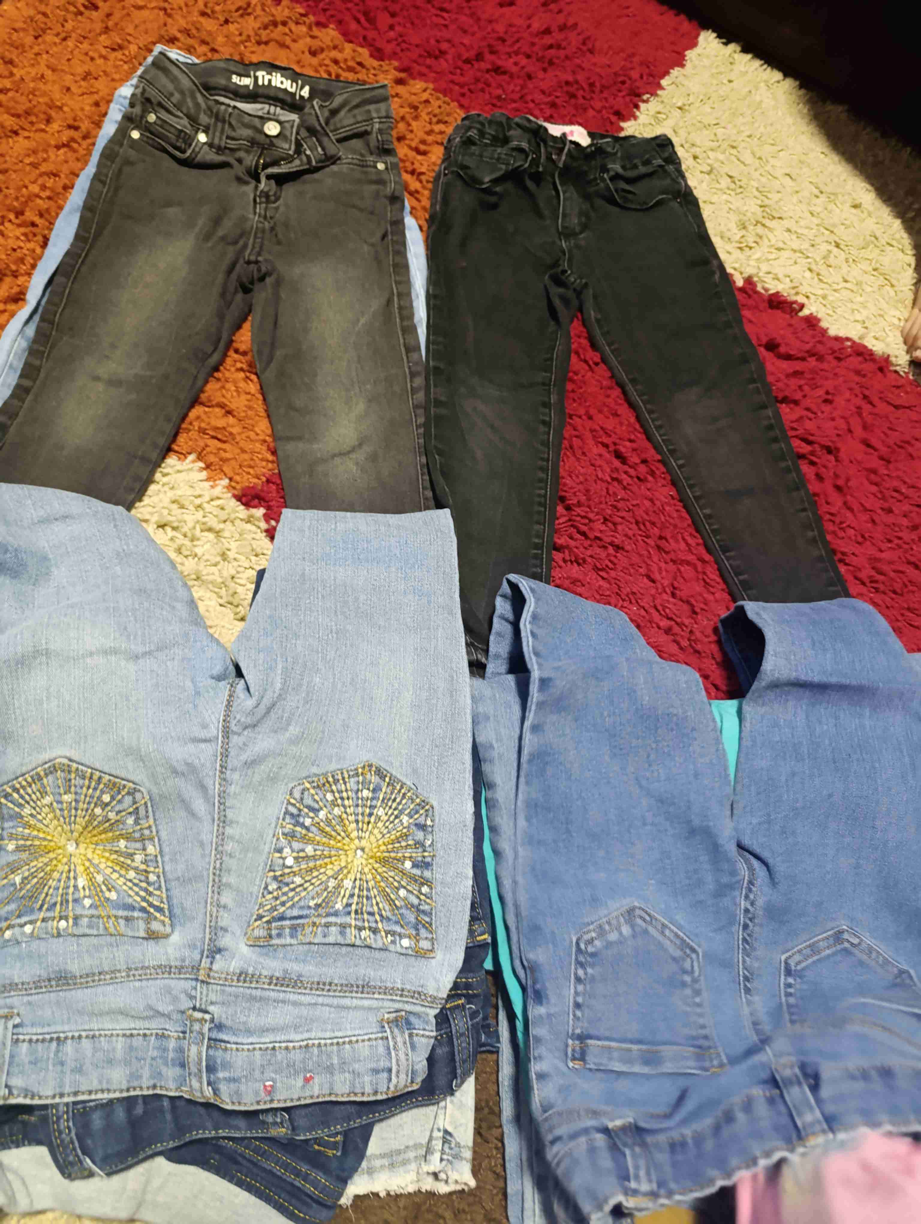 Lote de jeans infantiles con parches - miniatura 6