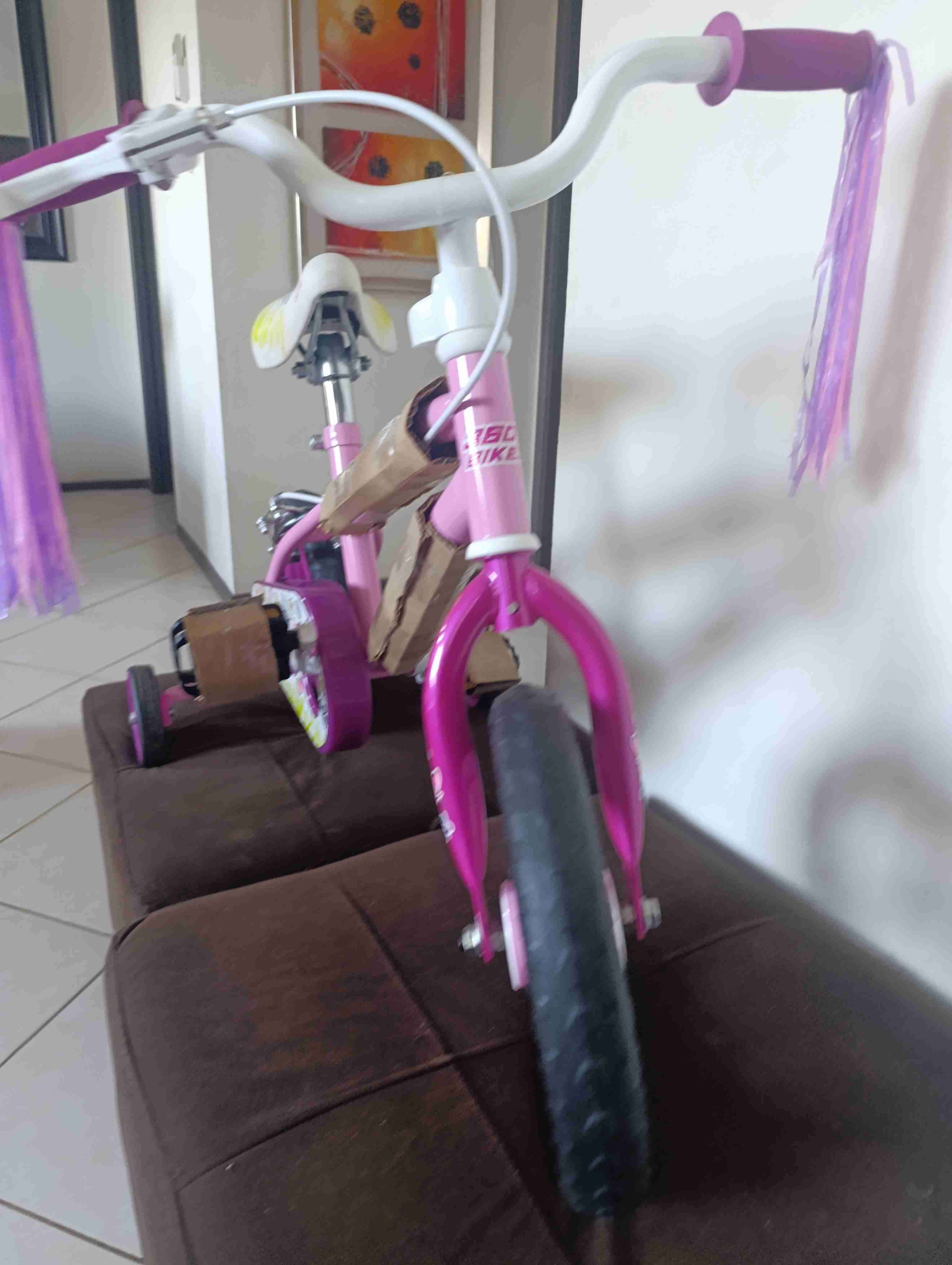 Bicicleta infantil rosa con rueditas aro 12 - miniatura 3