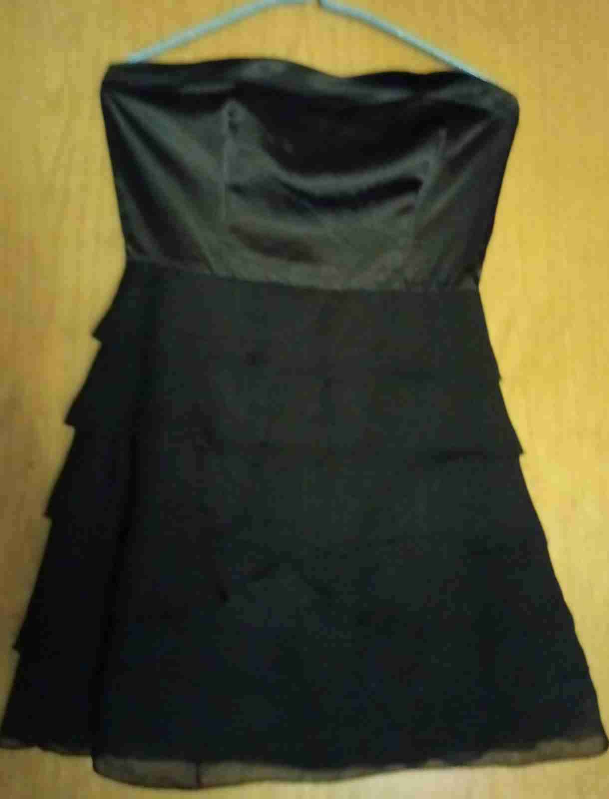 Vestido negro strapless elegante, talla S
