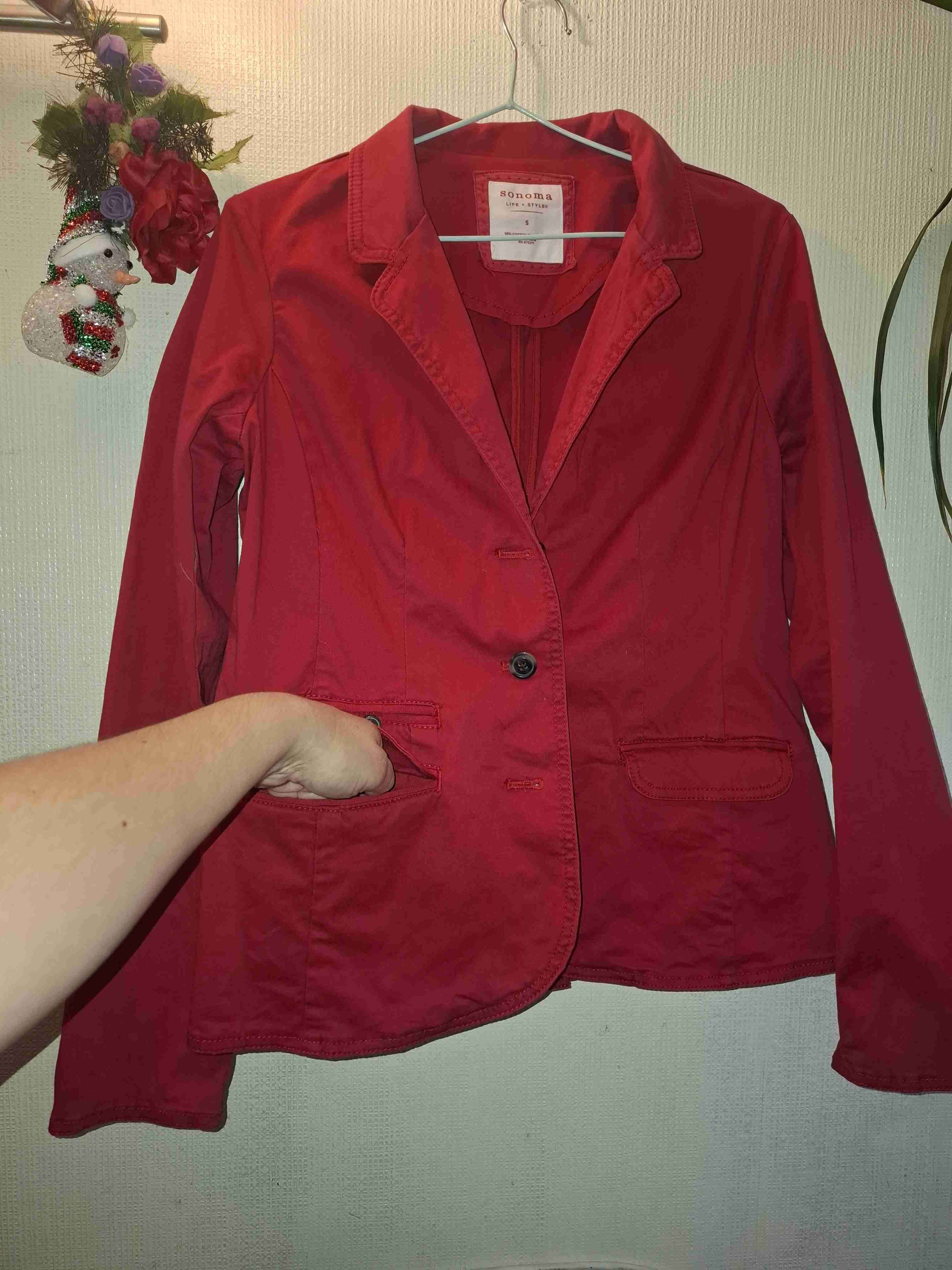 Chaqueta roja de mujer - miniatura 3