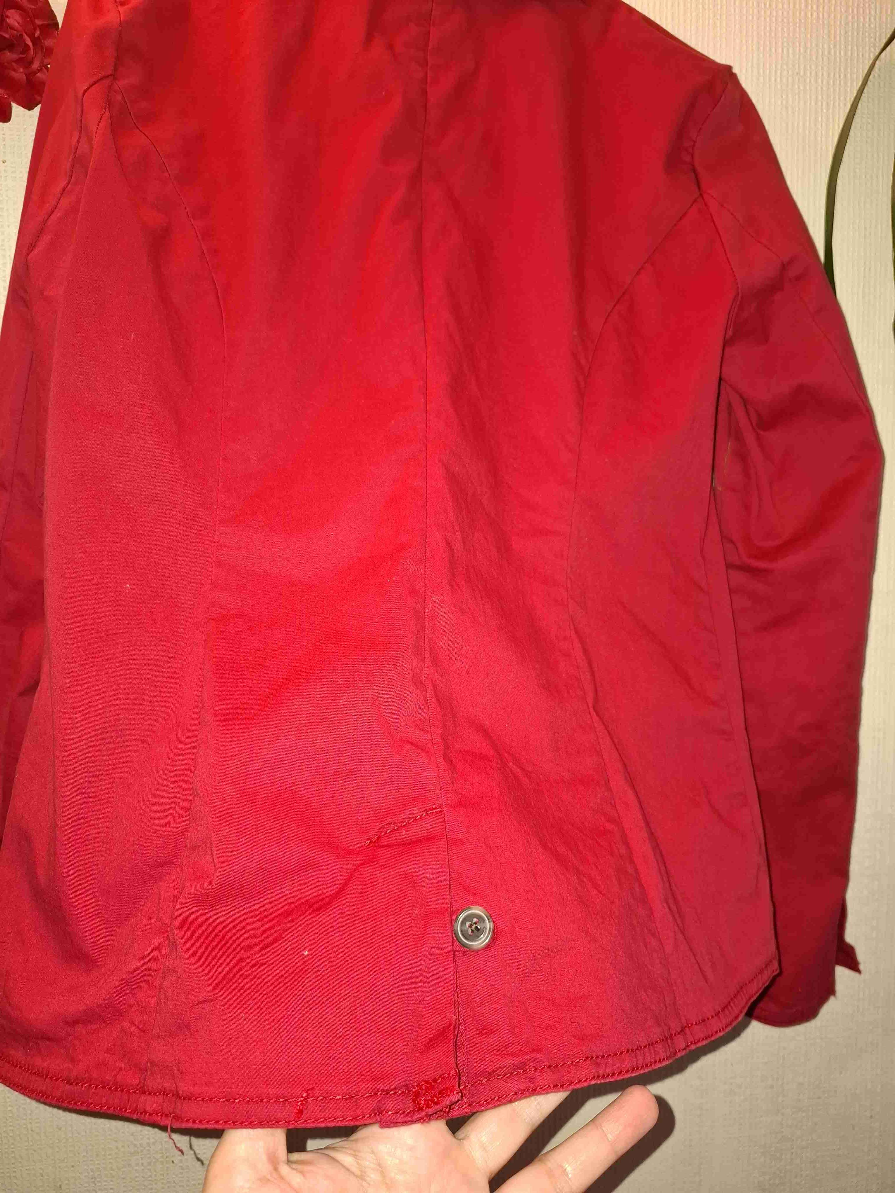 Chaqueta roja de mujer - miniatura 5