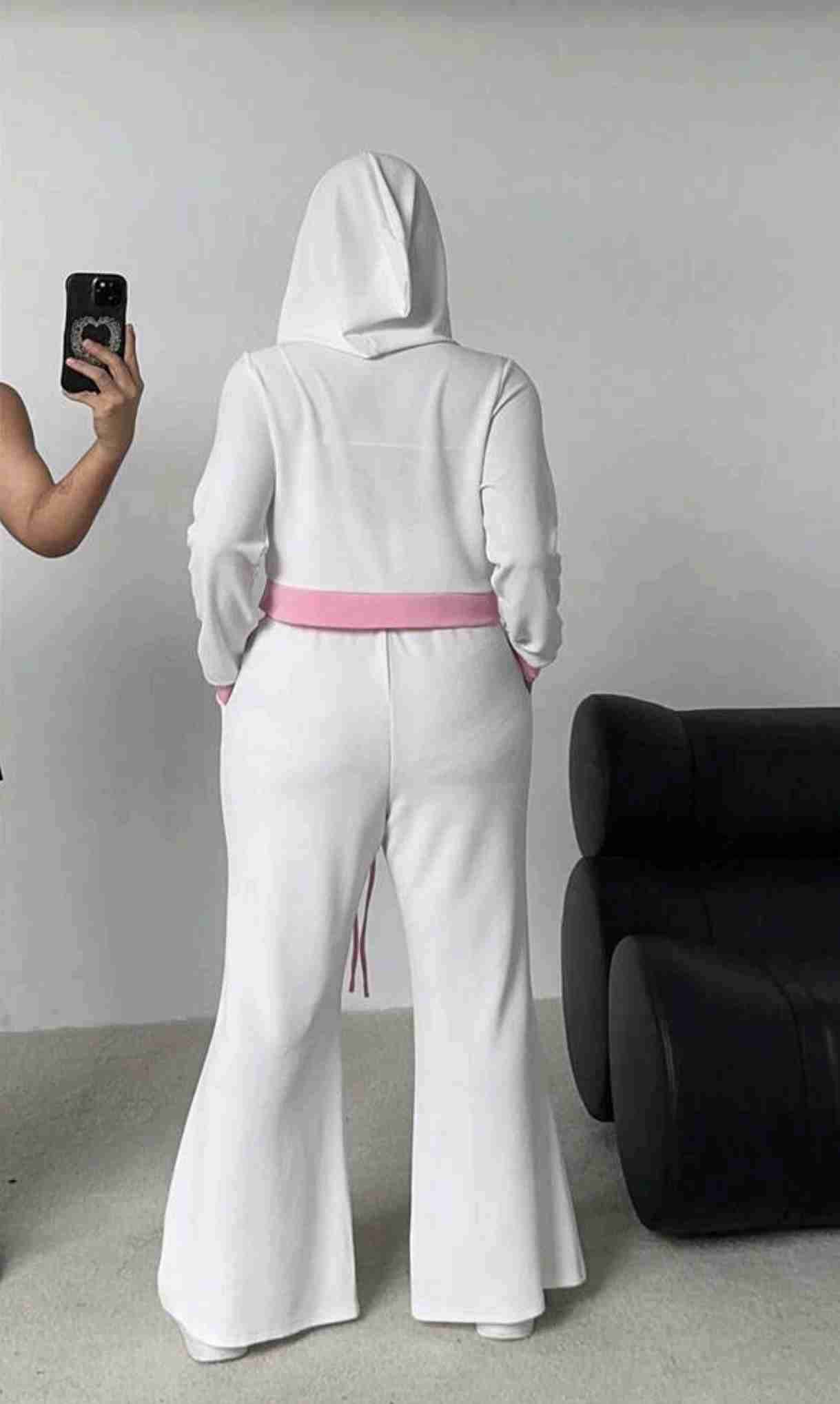 Buzo conjunto blanco con detalles rosados XL - miniatura 3