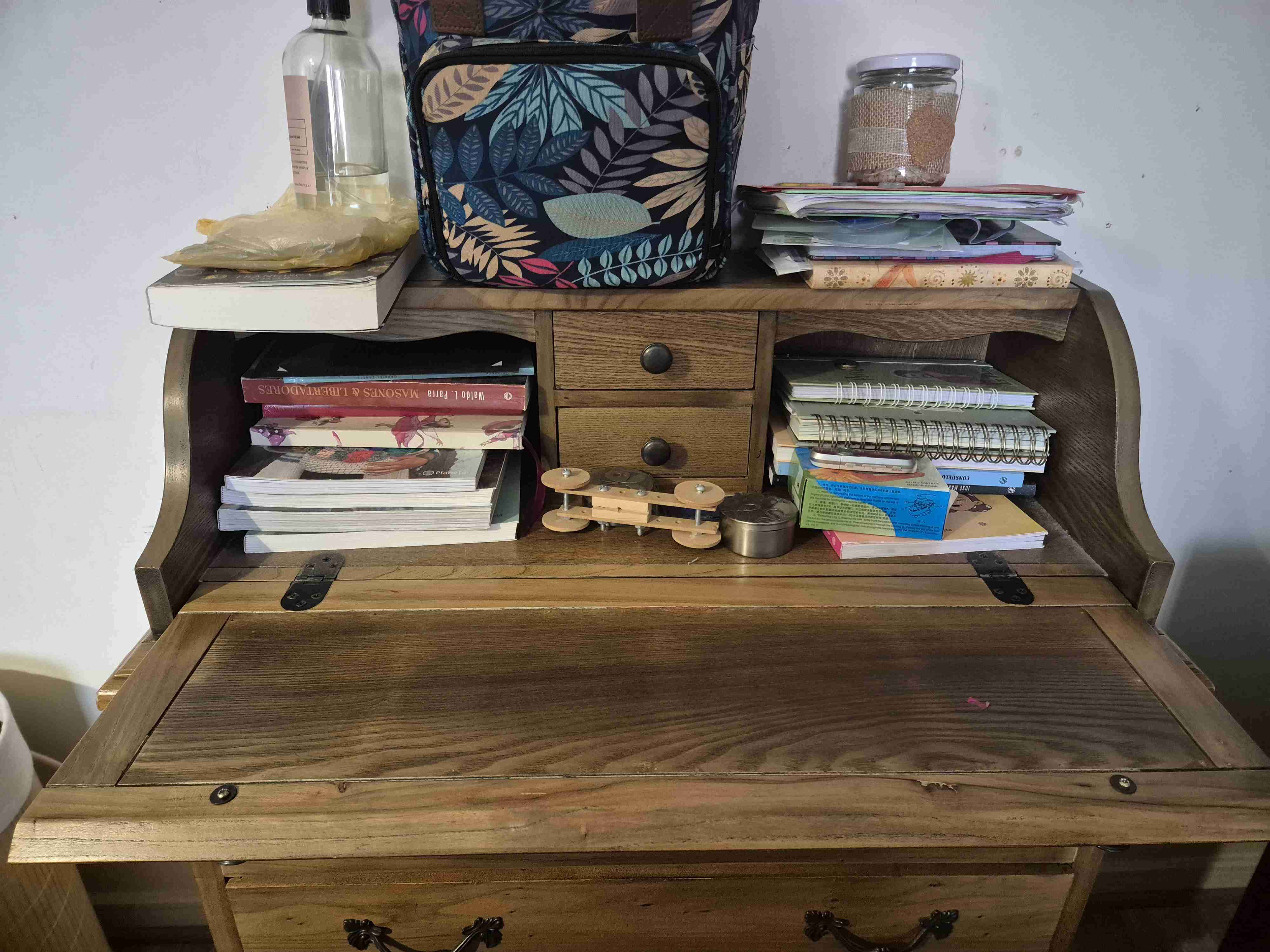 Cómoda de madera vintage - miniatura 2