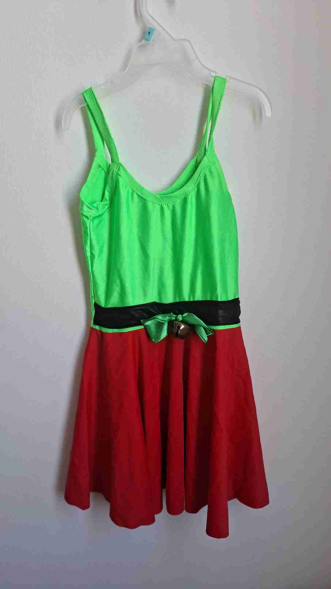 Vestido de niña verde y rojo