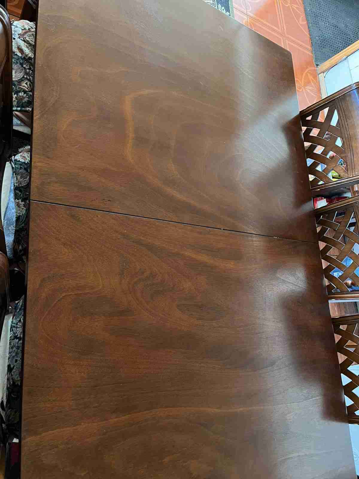 Comedor con mesa expandible y sillas - 4