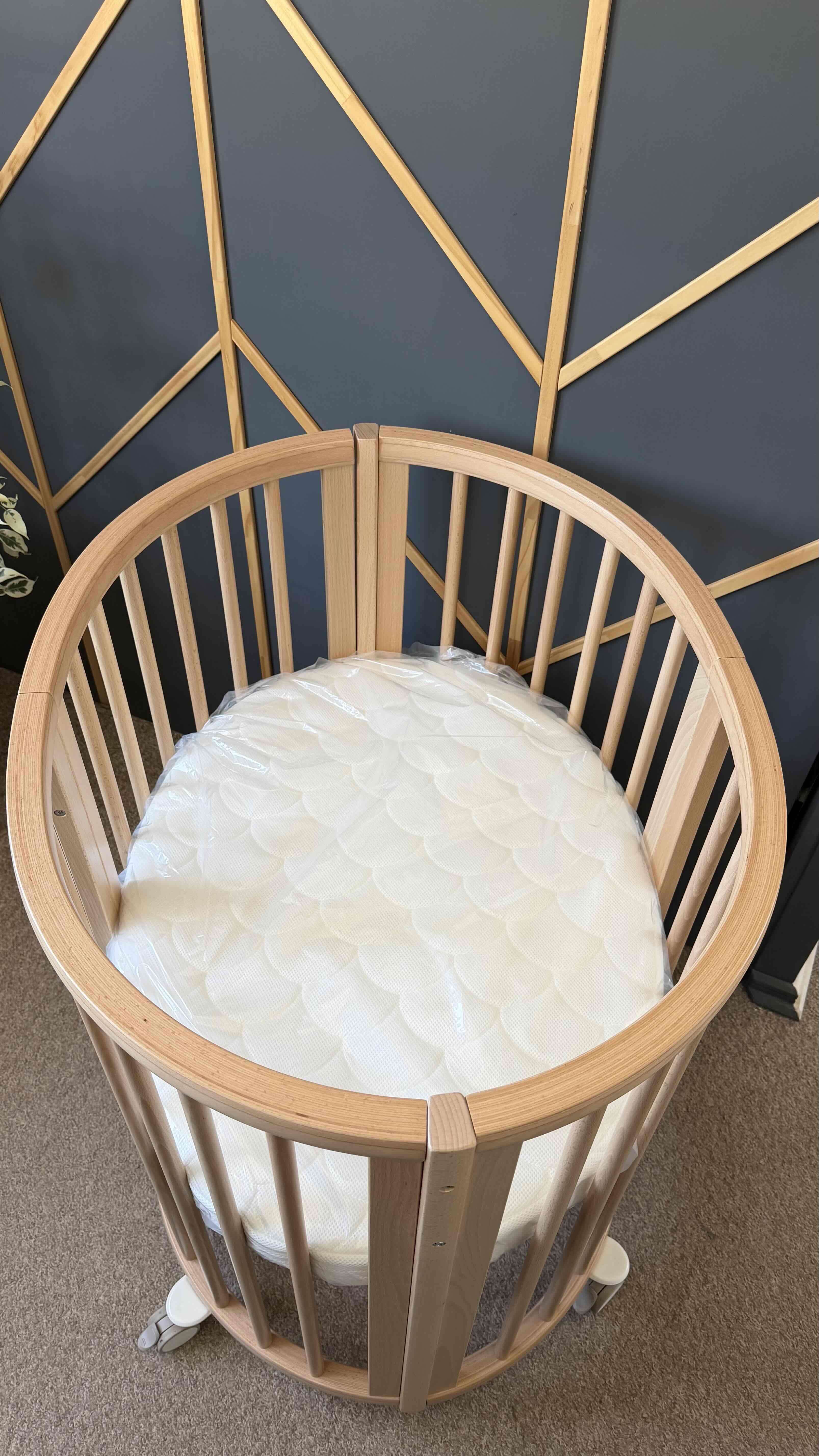 Cuna Stokke Sleepi Mini V3 c/colchón (uso 4meses) - miniatura 2