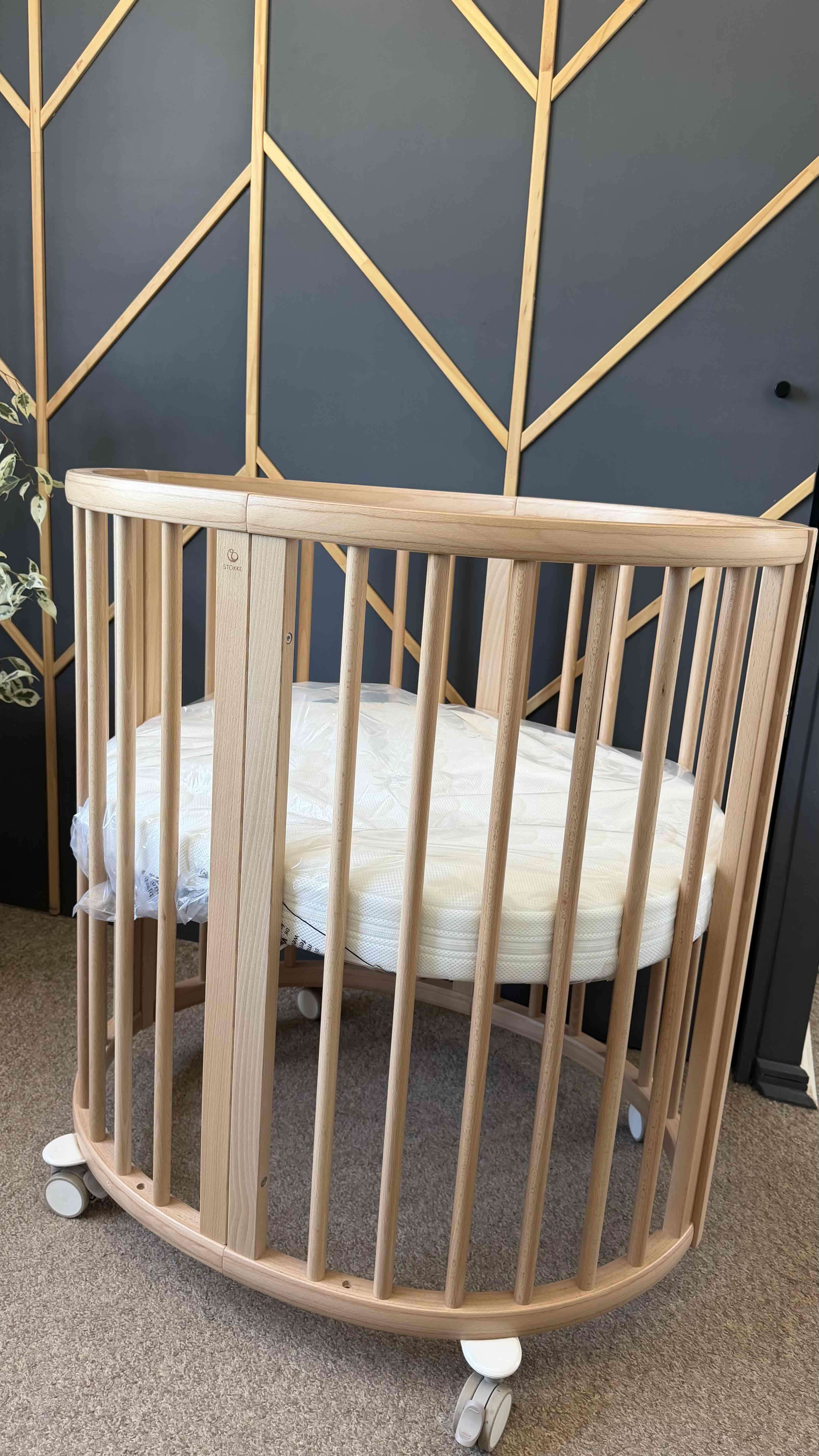 Cuna Stokke Sleepi Mini V3 c/colchón (uso 4meses) - miniatura 3