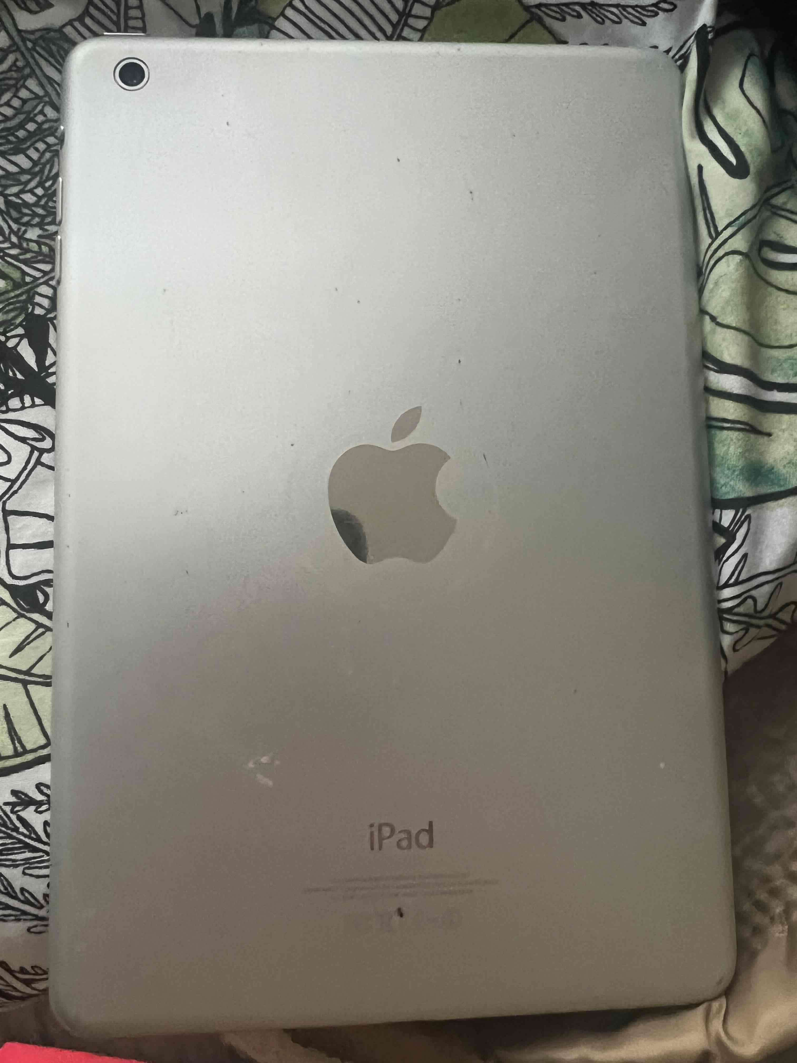 iPad de Apple en buen estado - miniatura 3