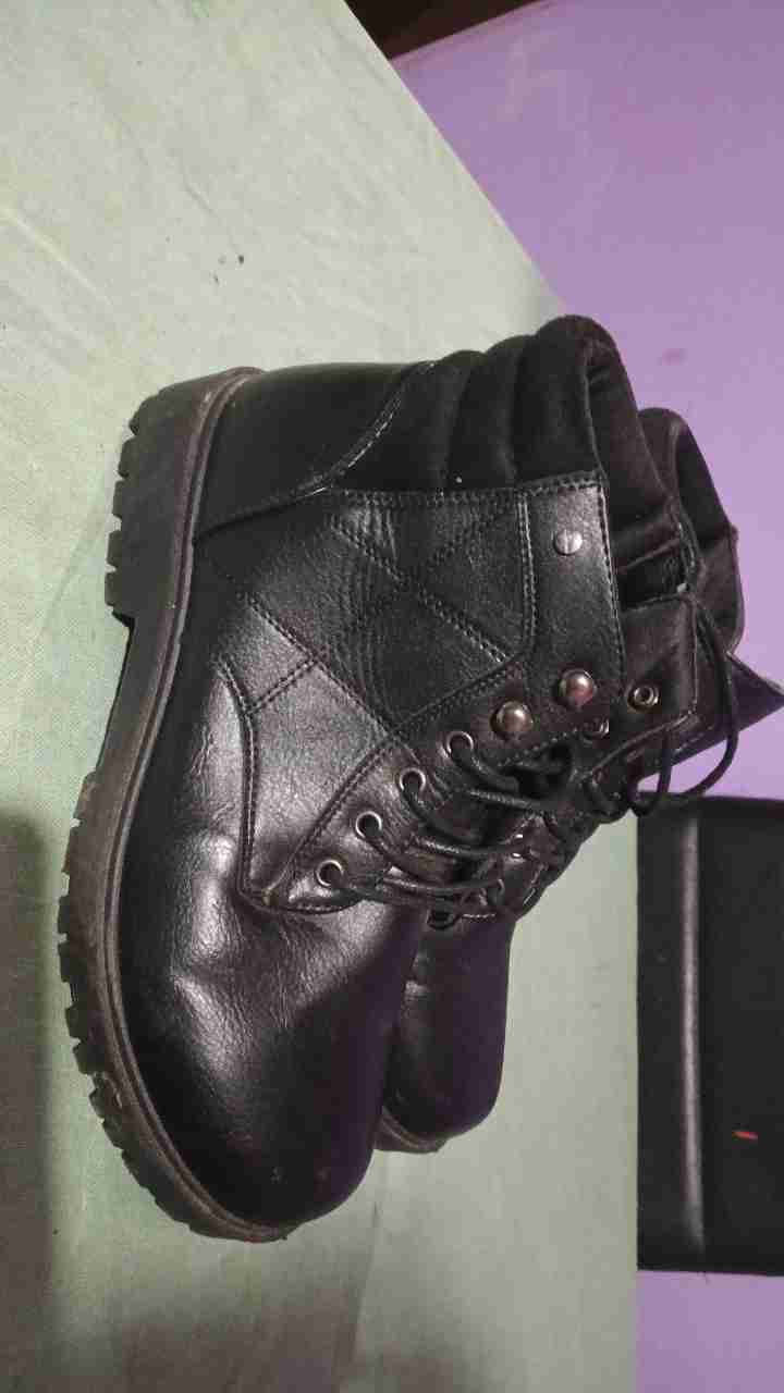 Botas de cuero negro - miniatura 2