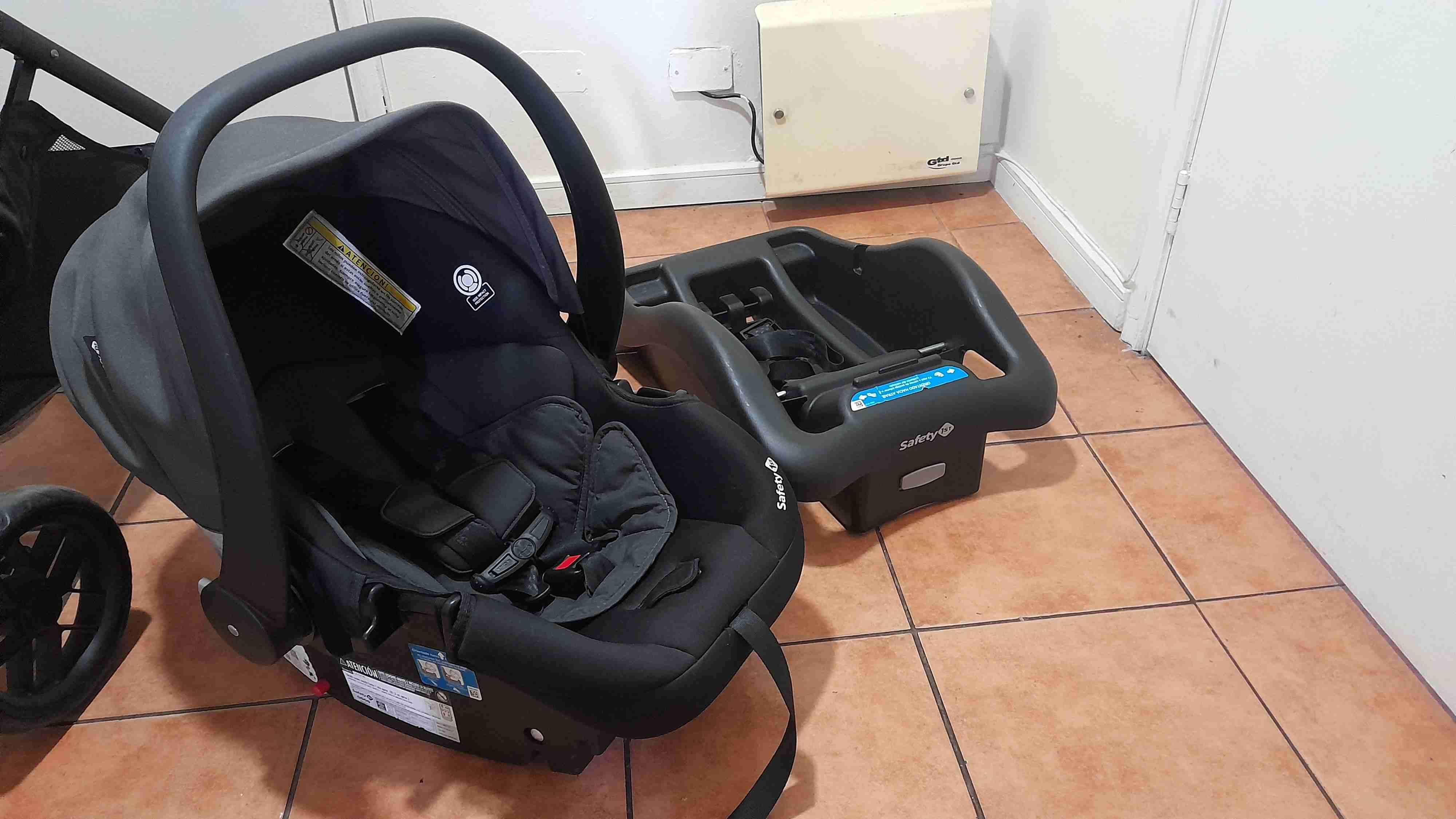 Coche y huevito para auto - miniatura 6