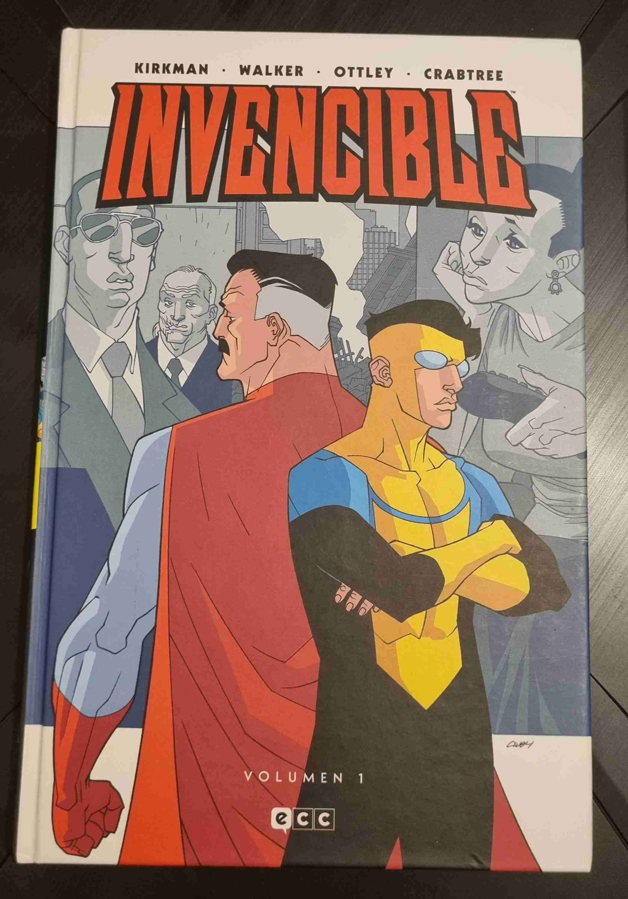 Cómic Invencible Volumen 1
