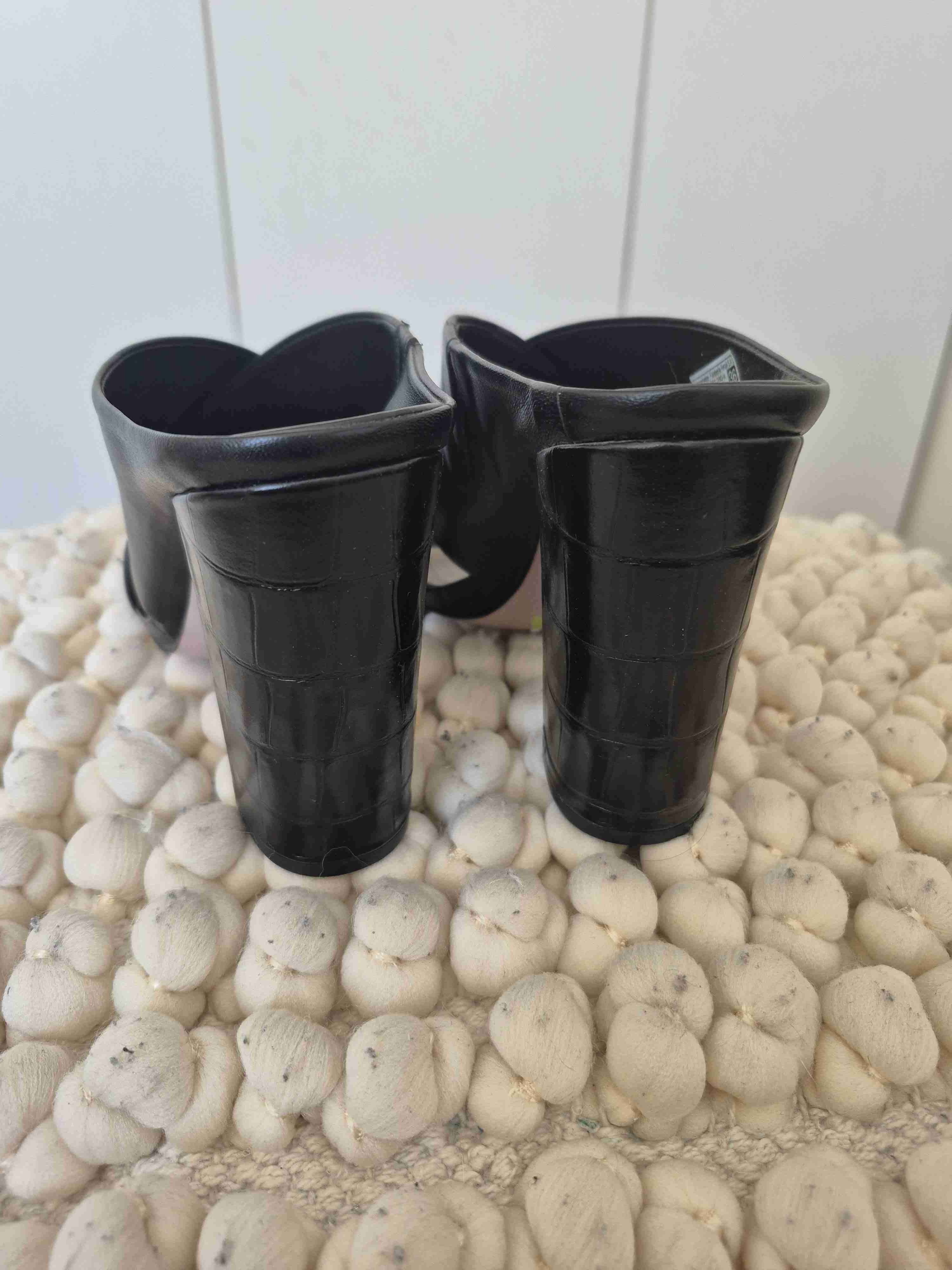 Sandalias negras de cuero talla 36 - miniatura 3