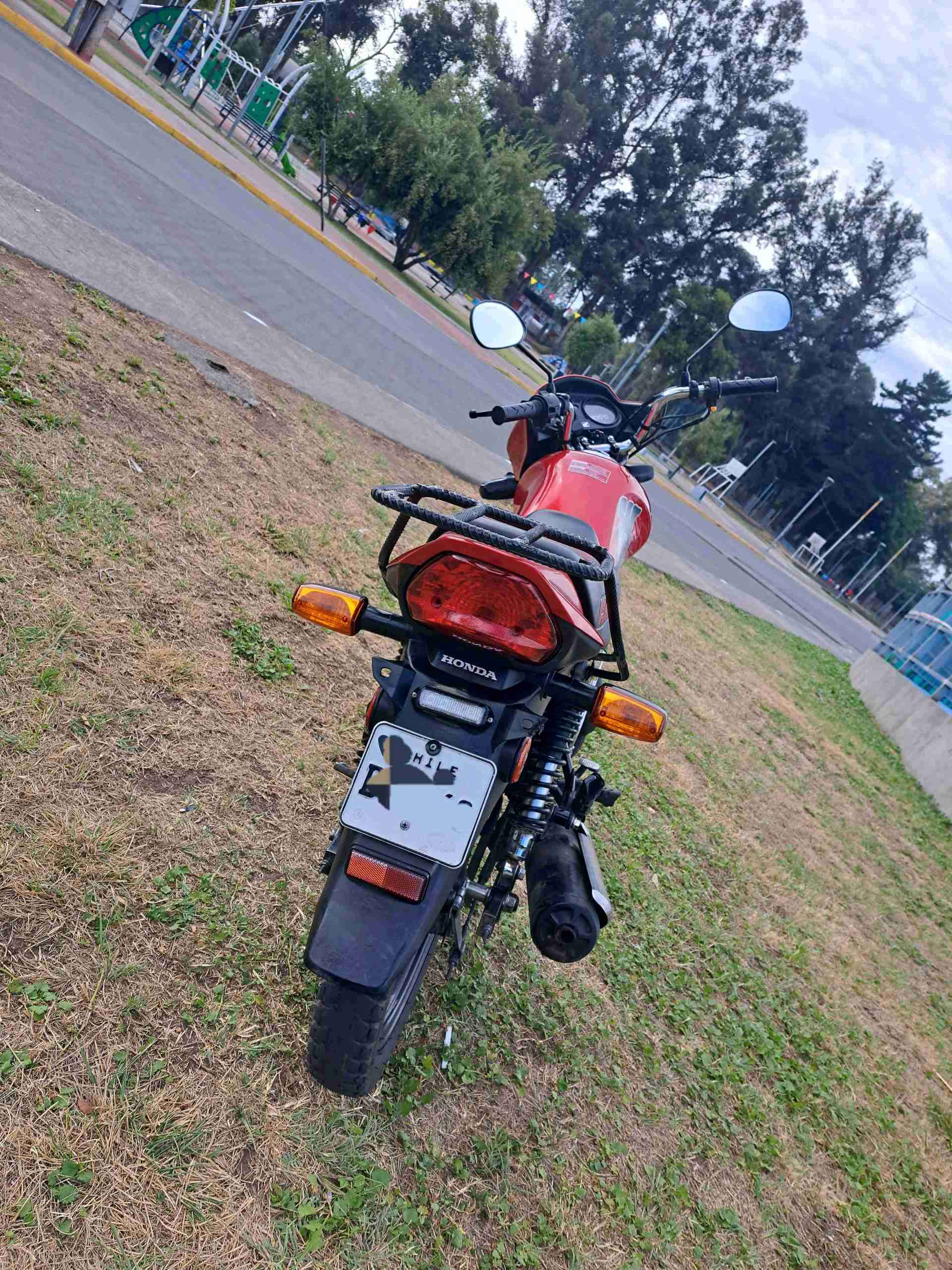 Moto honda cb1 2016 - miniatura 4