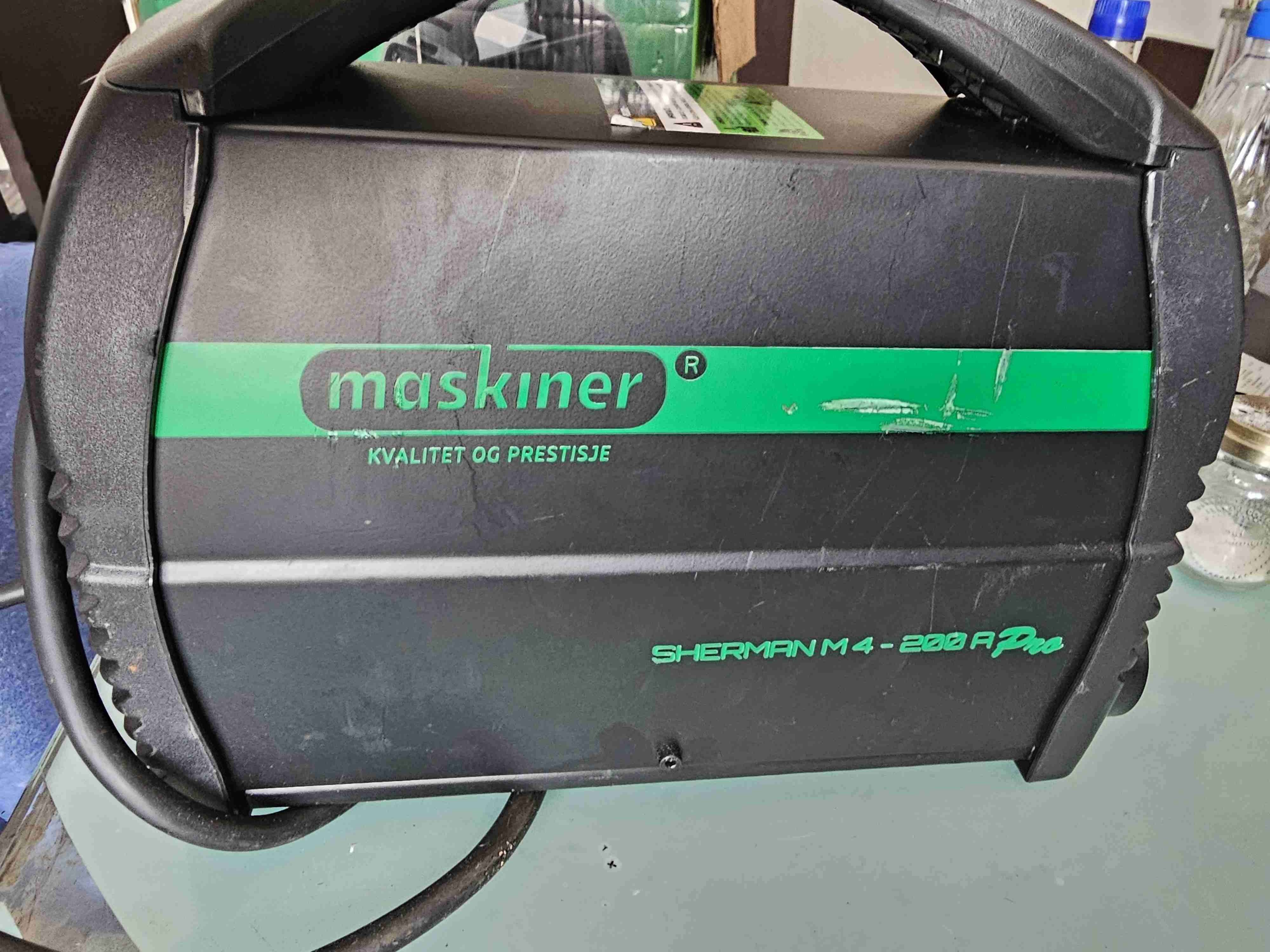 Maquina de soldar - miniatura 6