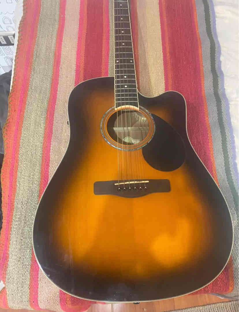 Guitarra acústica Greg Bennet - miniatura 2