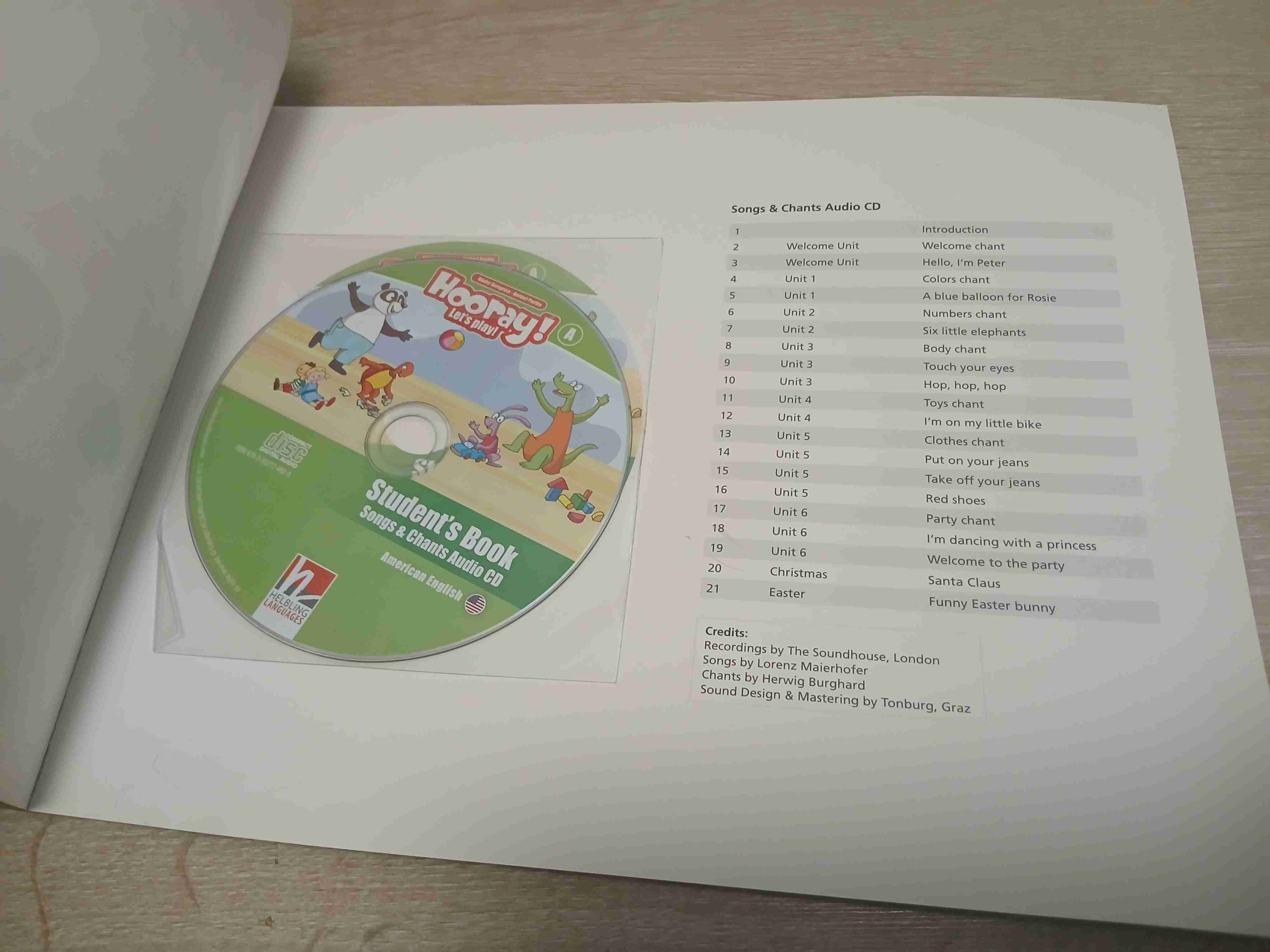 Libro "Hooray! Let's play!" - miniatura 2