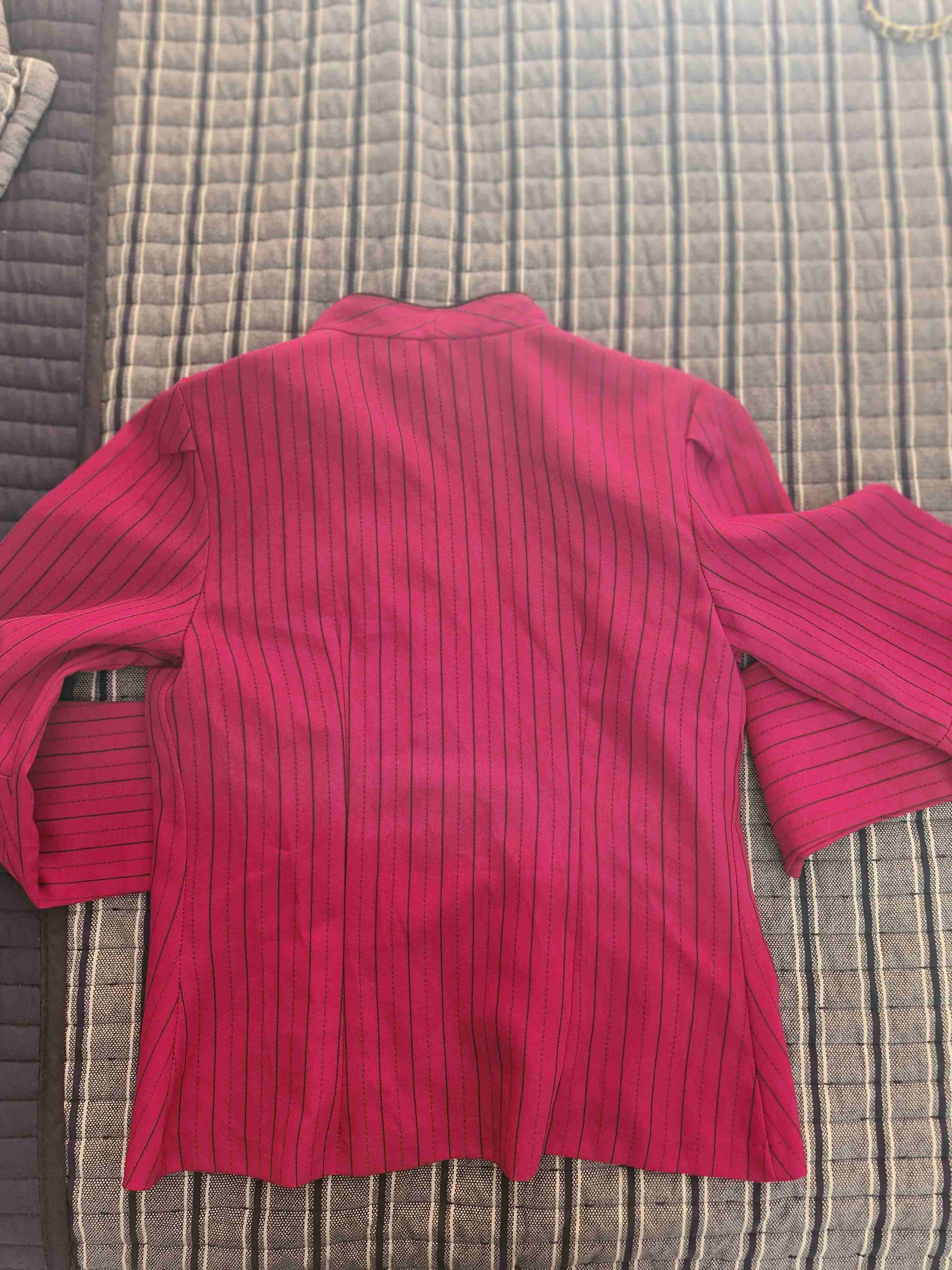 Blazer elegante fucsia a rayas talla S - miniatura 2