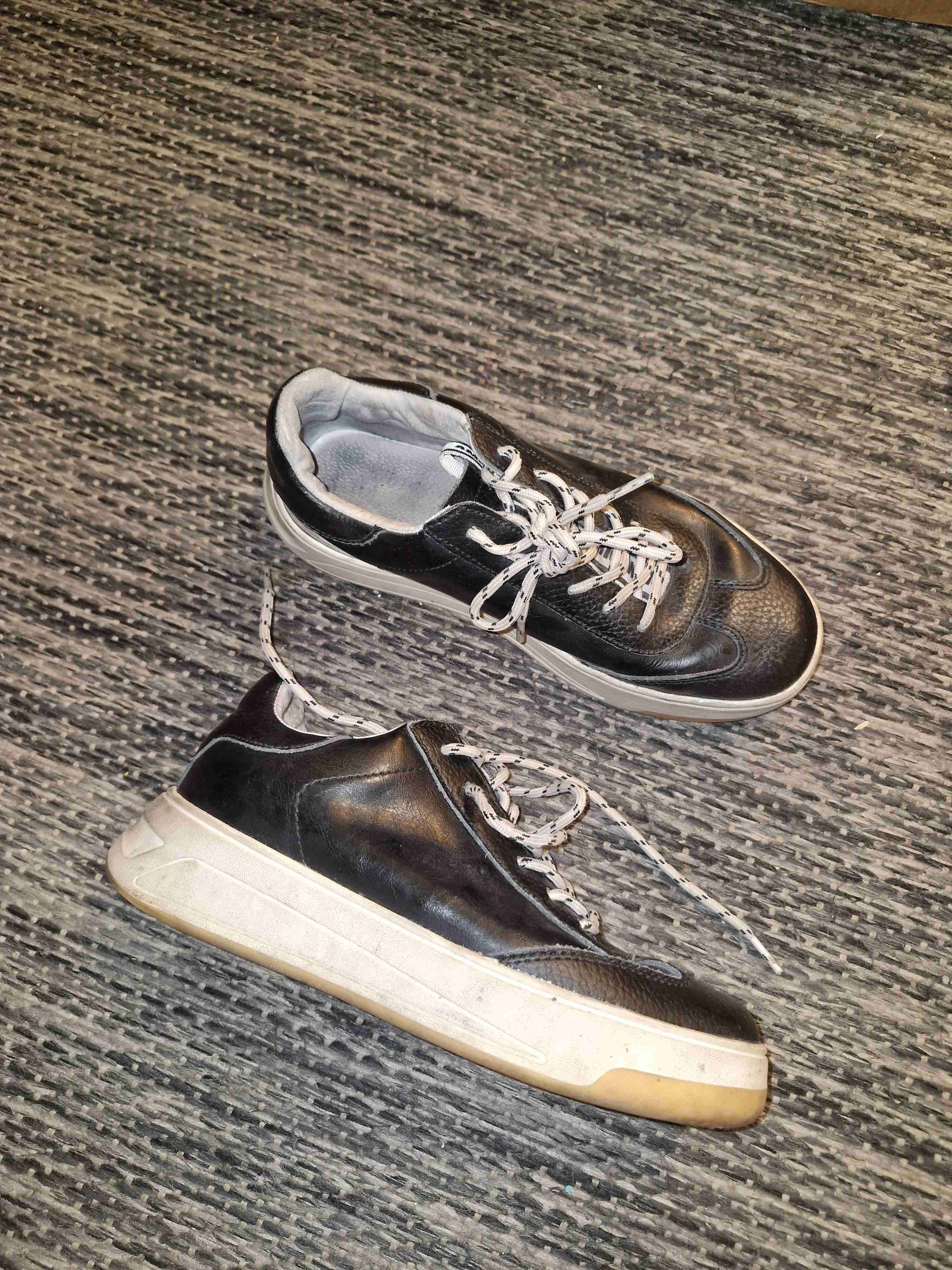 Zapatillas cuero negra Americanino