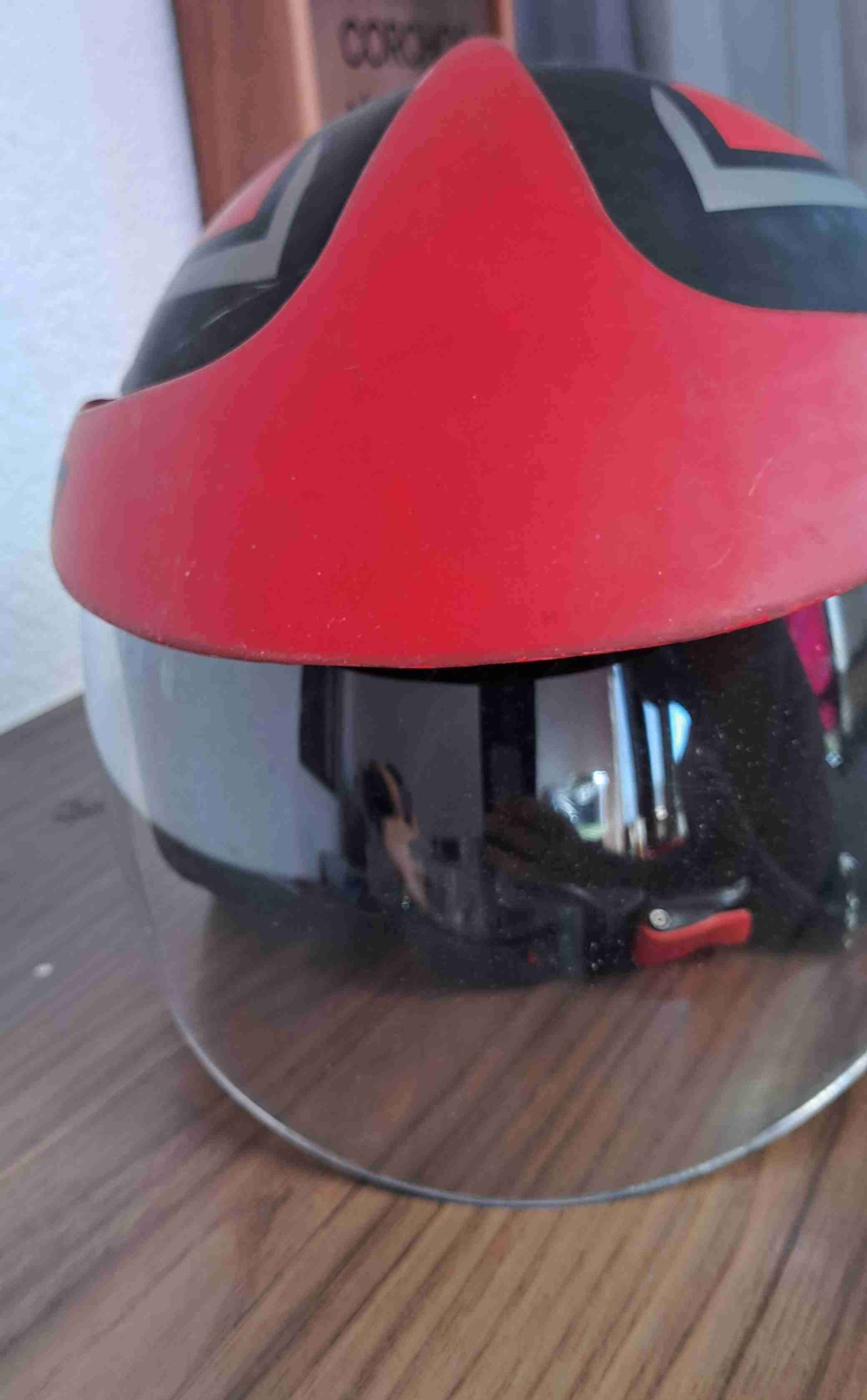Casco Vento rojo y negro - miniatura 2