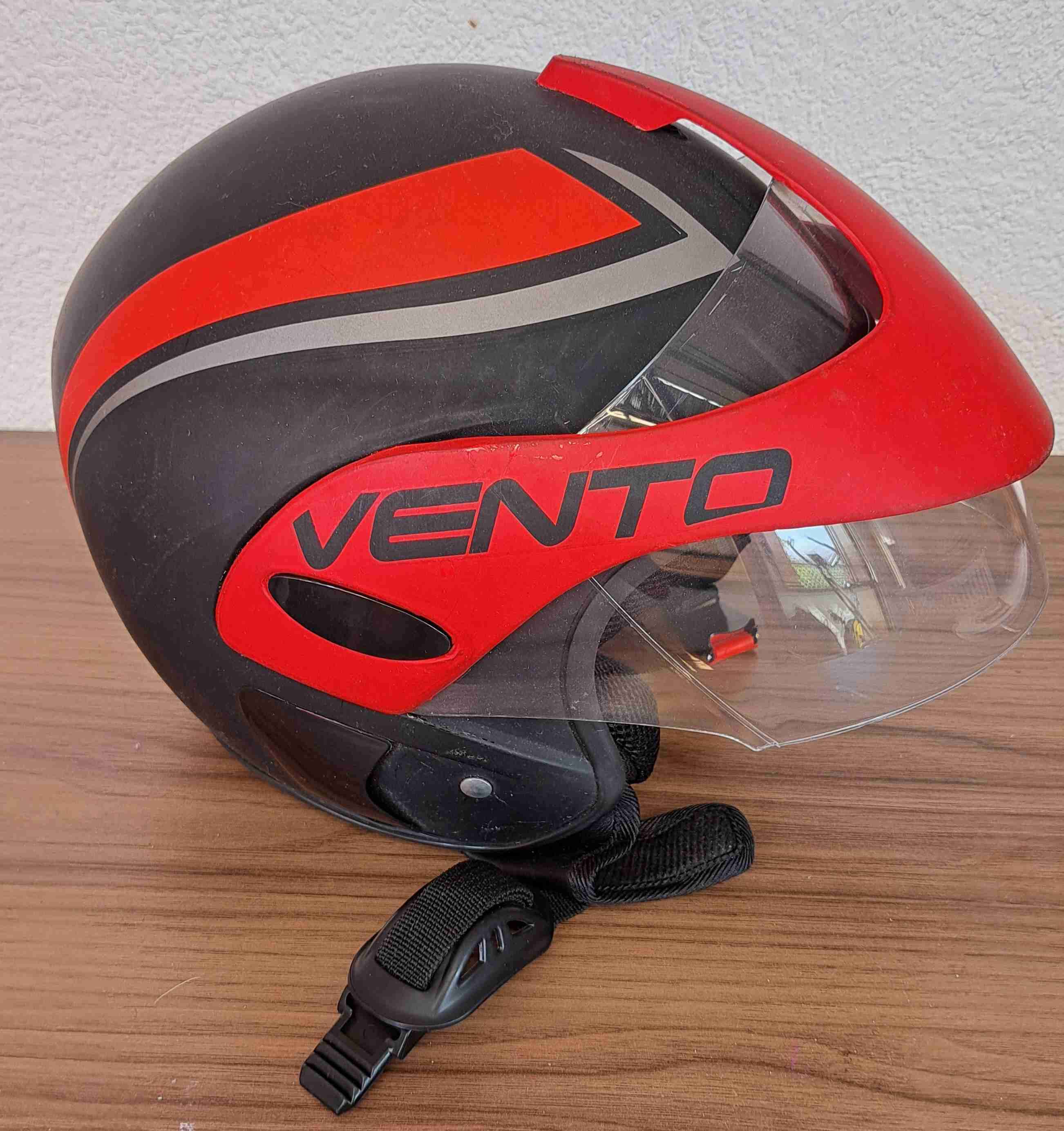 Casco Vento rojo y negro - miniatura 6