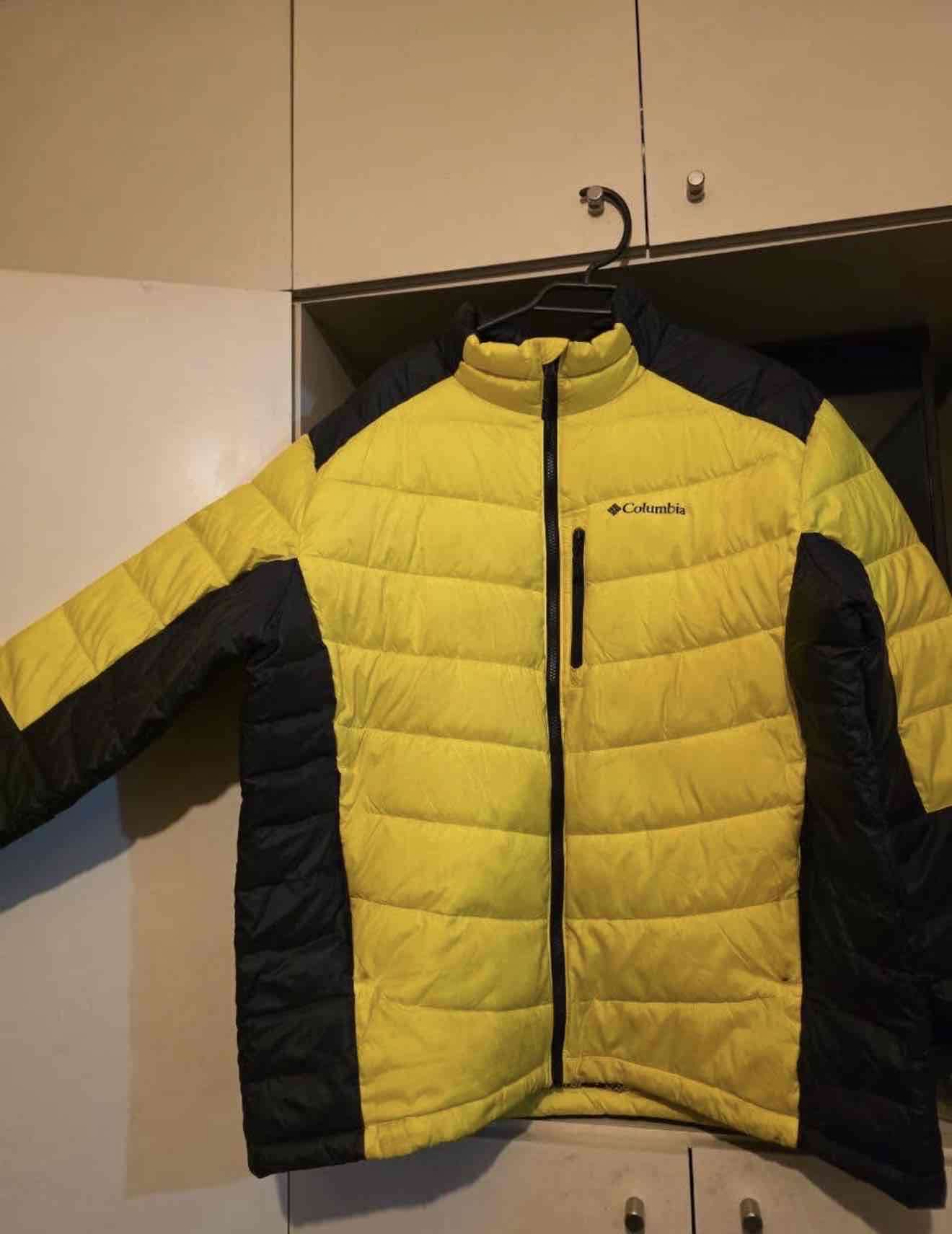 Chaqueta Columbia  amarilla. Talla XXL