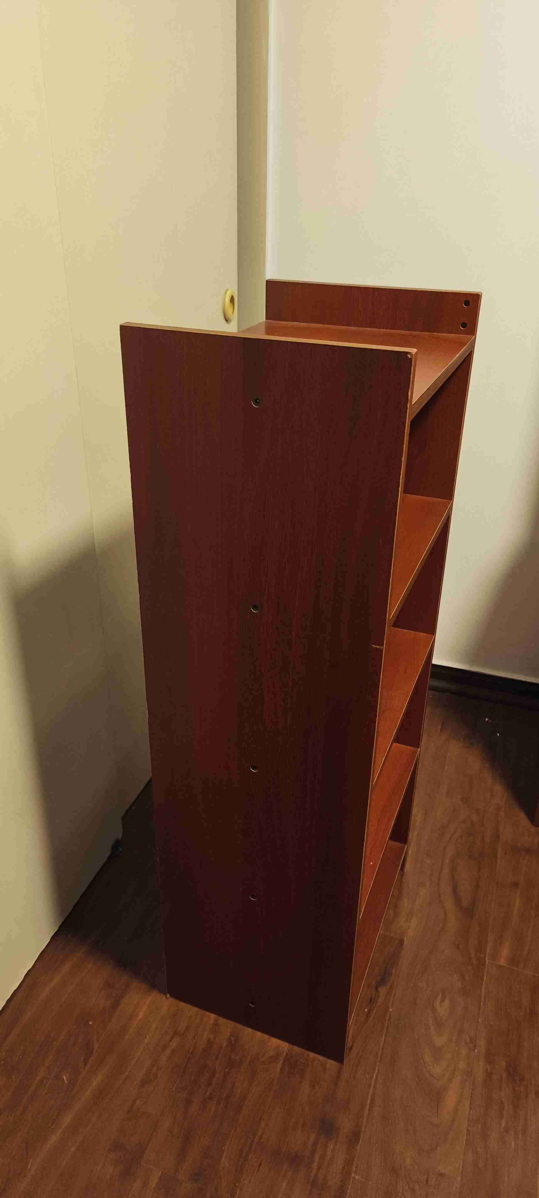 Escritorio con librero - miniatura 4