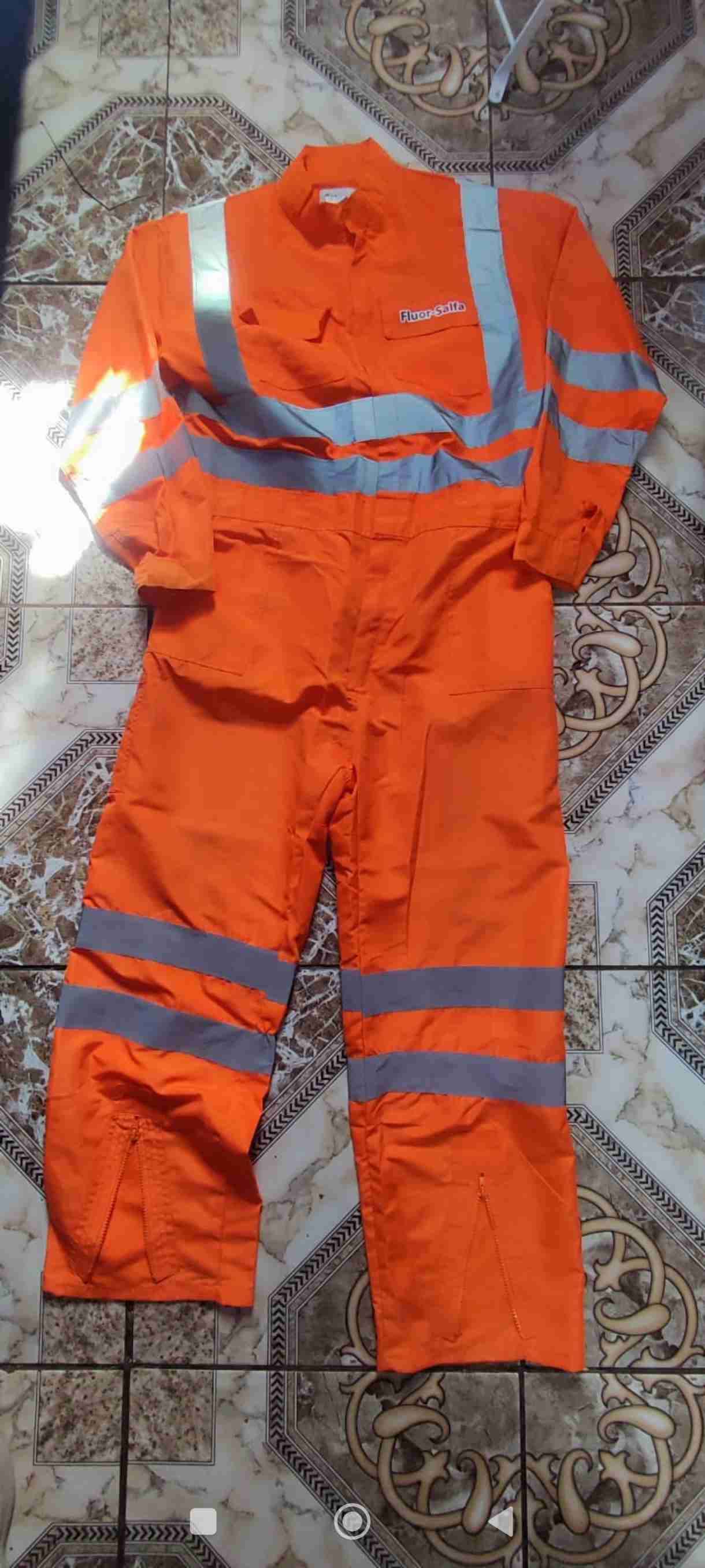 Overol de seguridad naranja