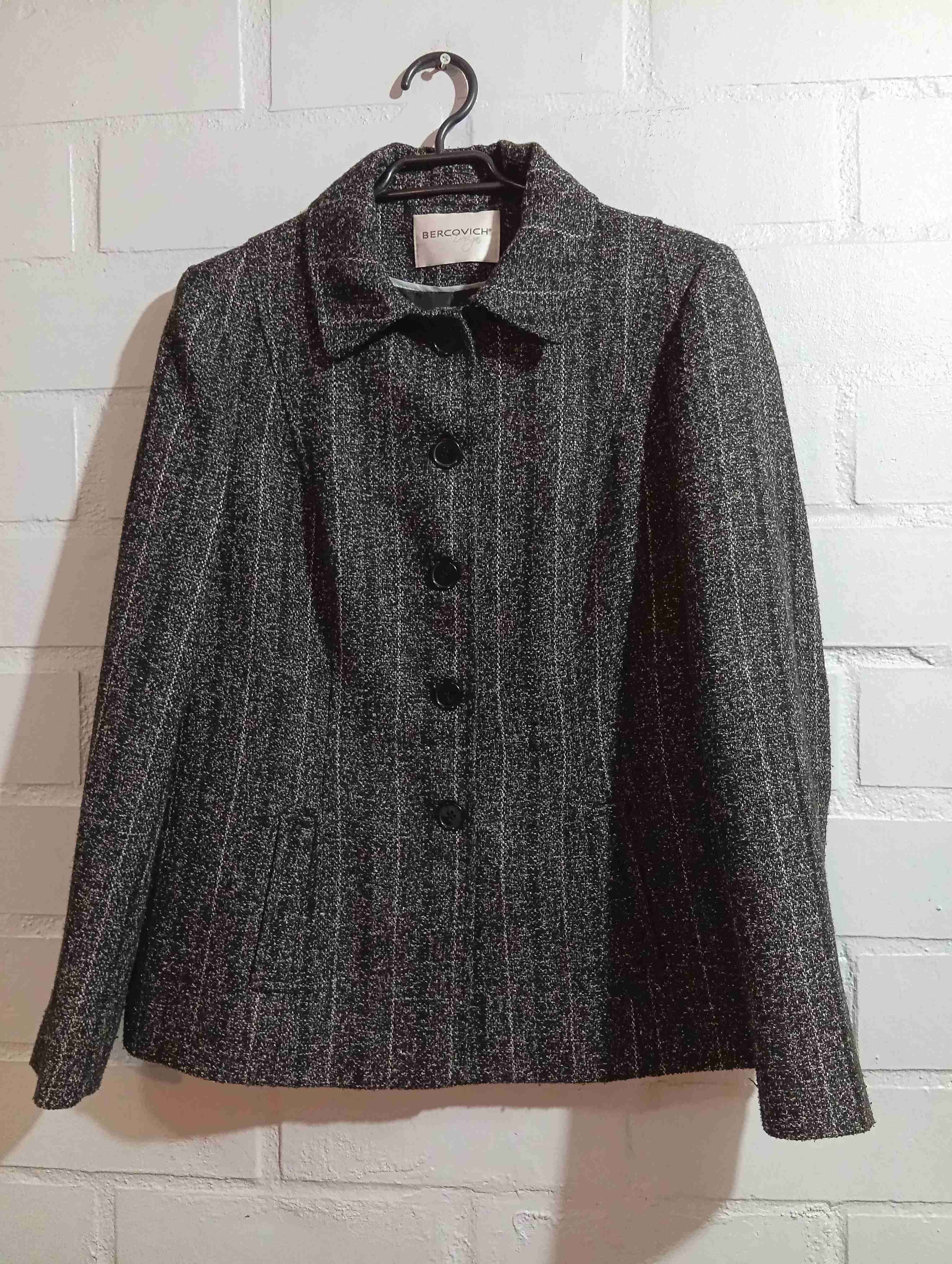 Chaqueta gris a rayas talla M