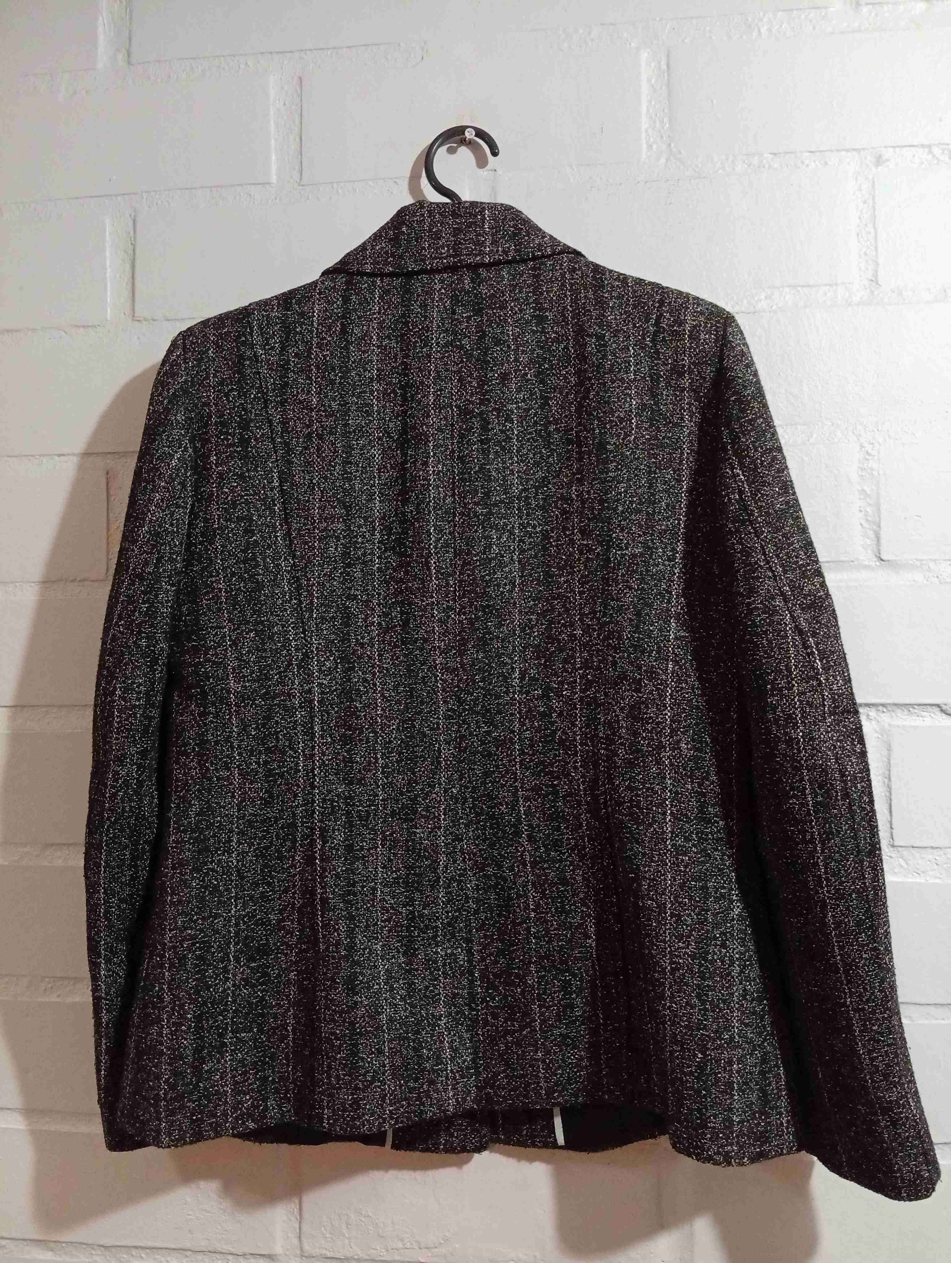 Chaqueta gris a rayas talla M - miniatura 2