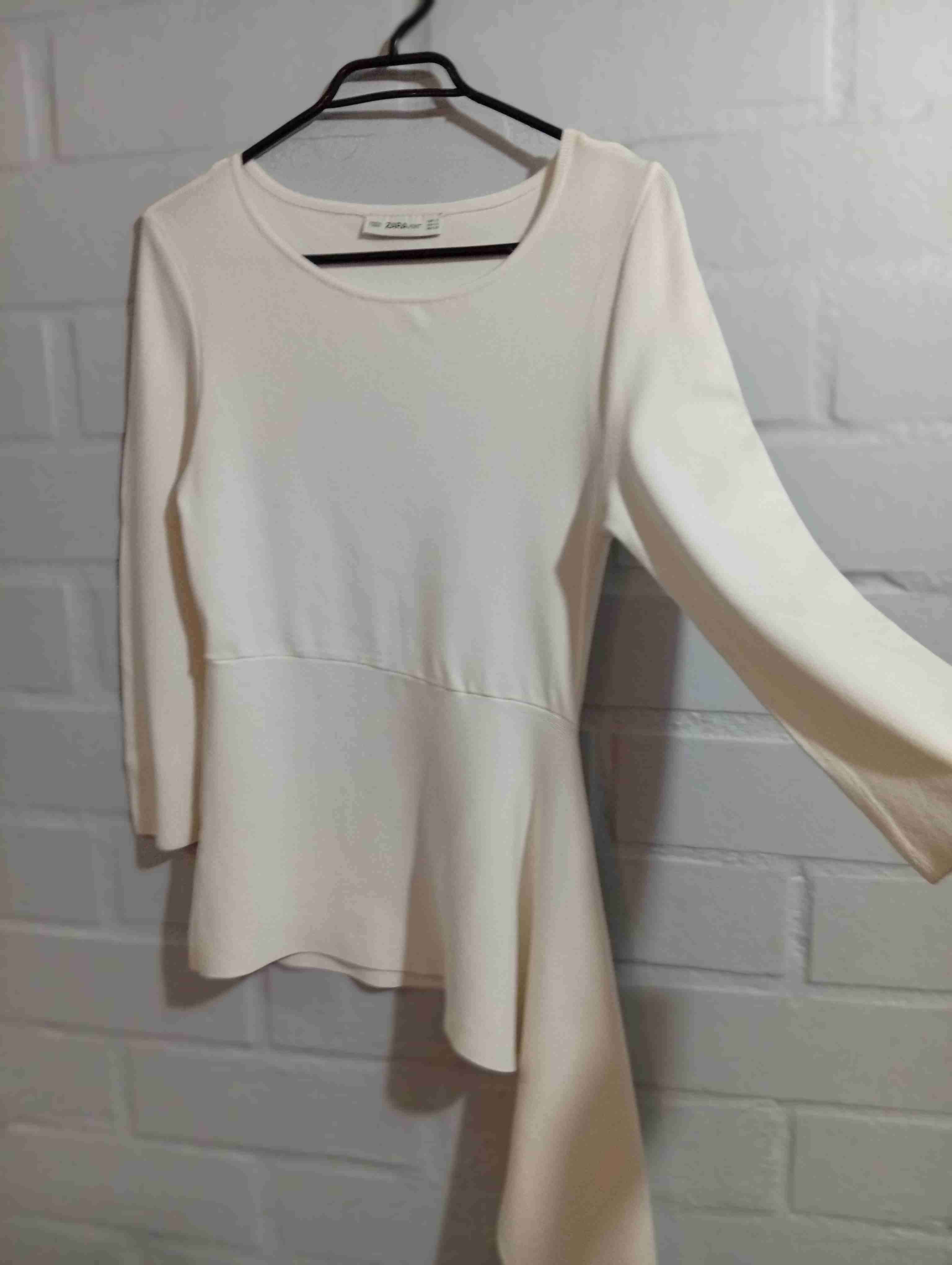 Top asimétrico beige Zara talla S - miniatura 6
