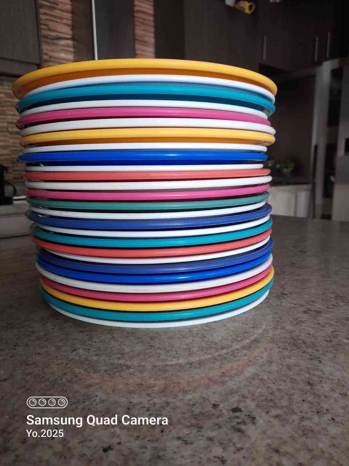 Platos multicolor de melamina - miniatura 2