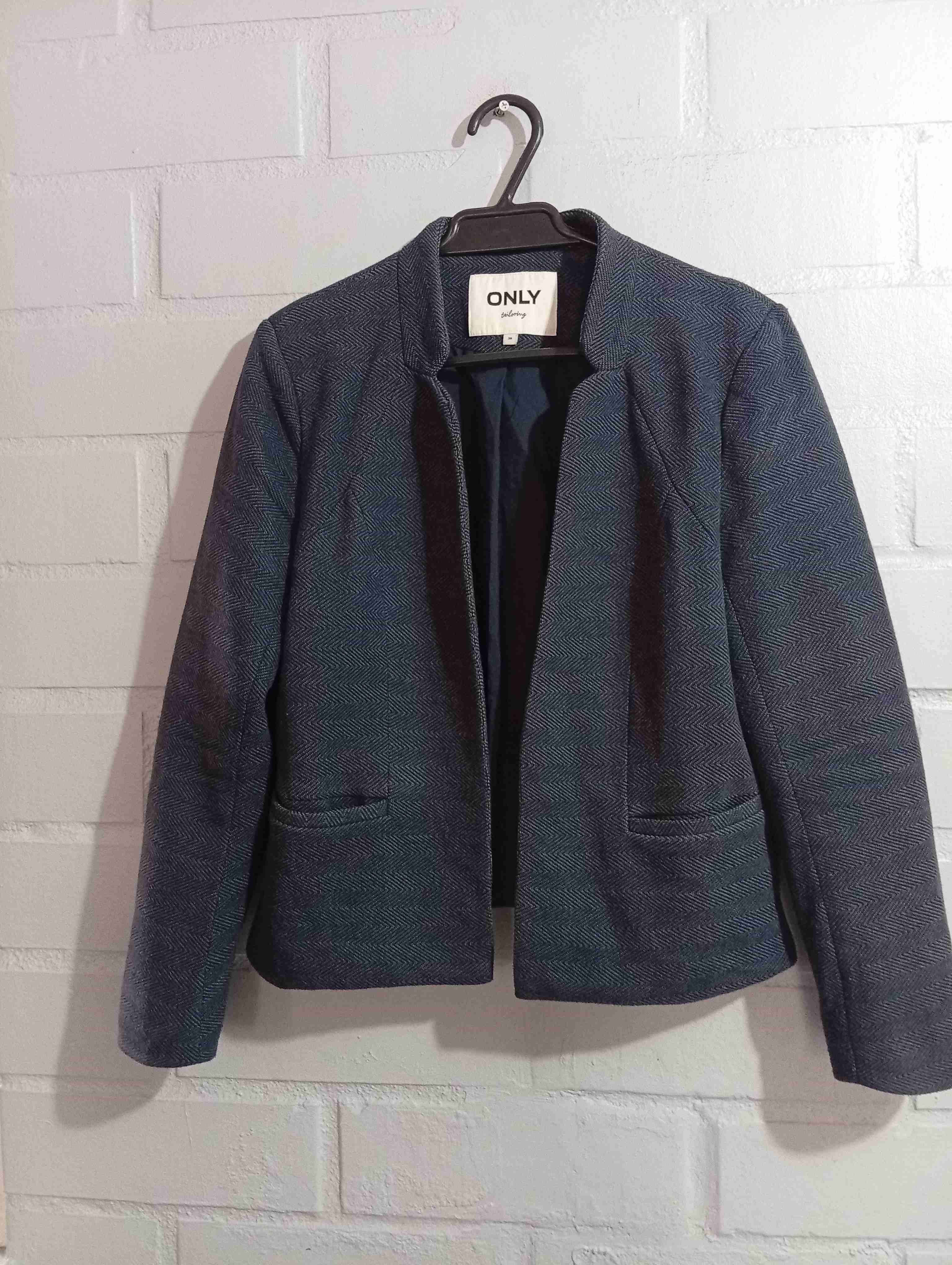 Blazer azul marca ONLY talla S