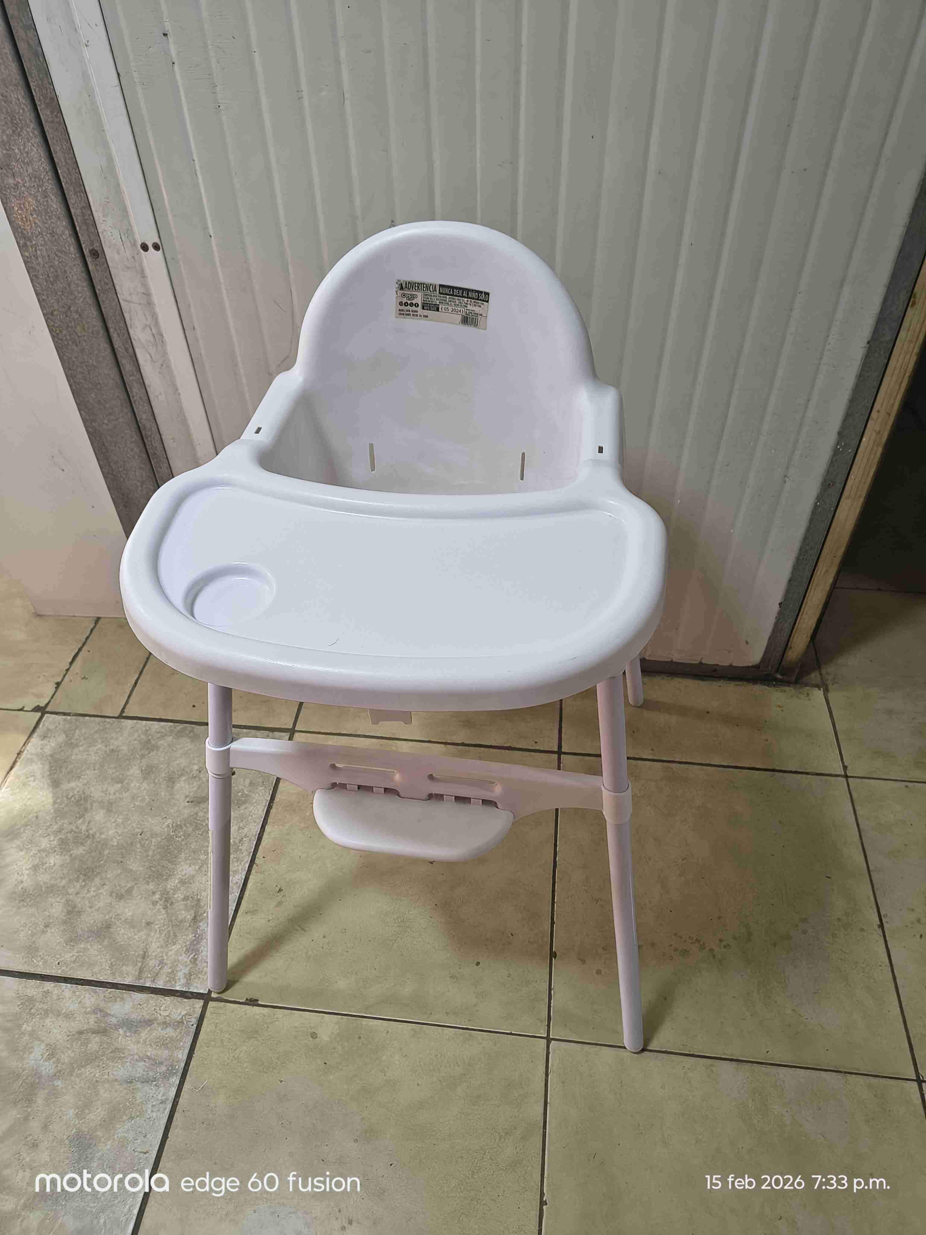 Silla alta para bebé blanca - miniatura 2