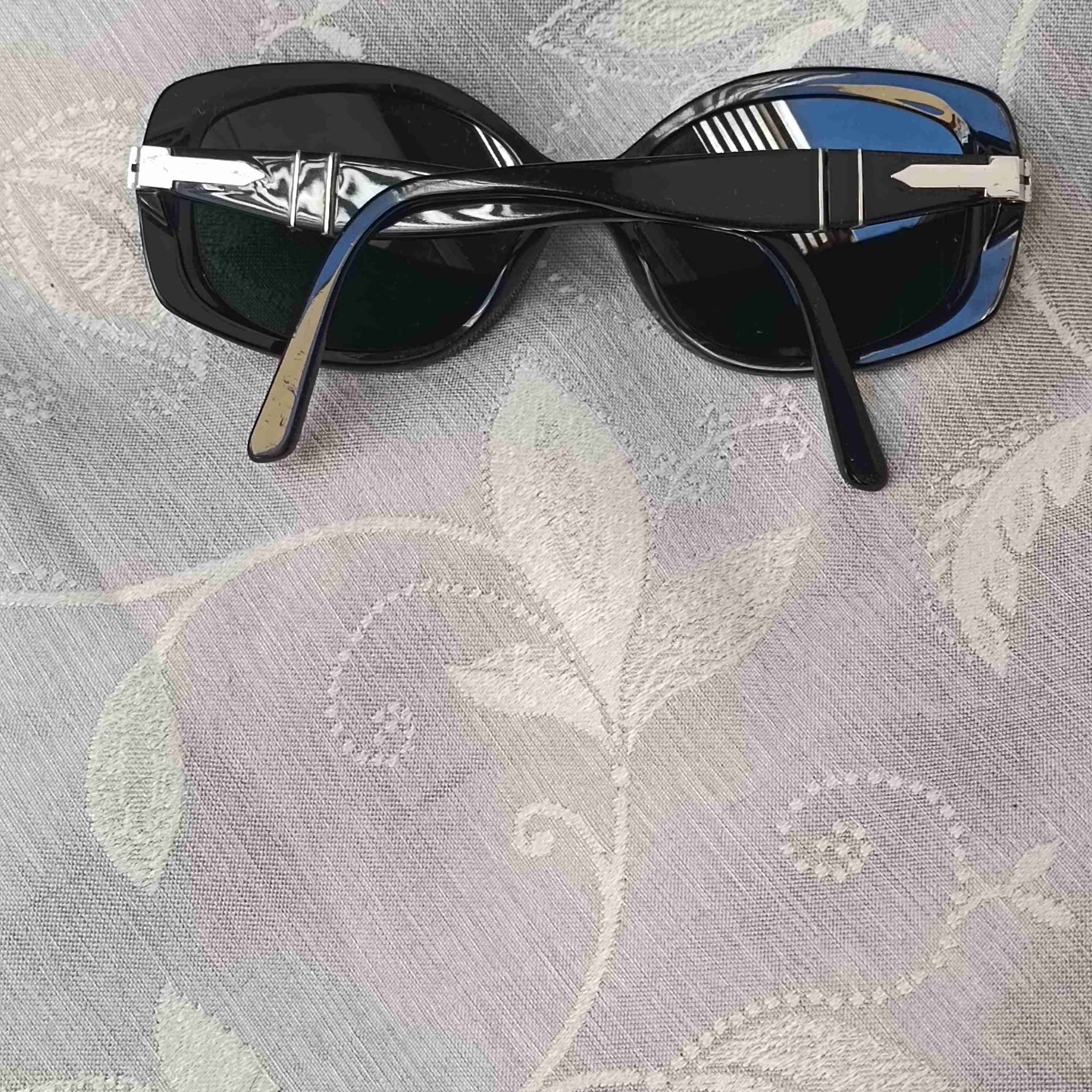 Lentes de sol negros, marca Persol - miniatura 2