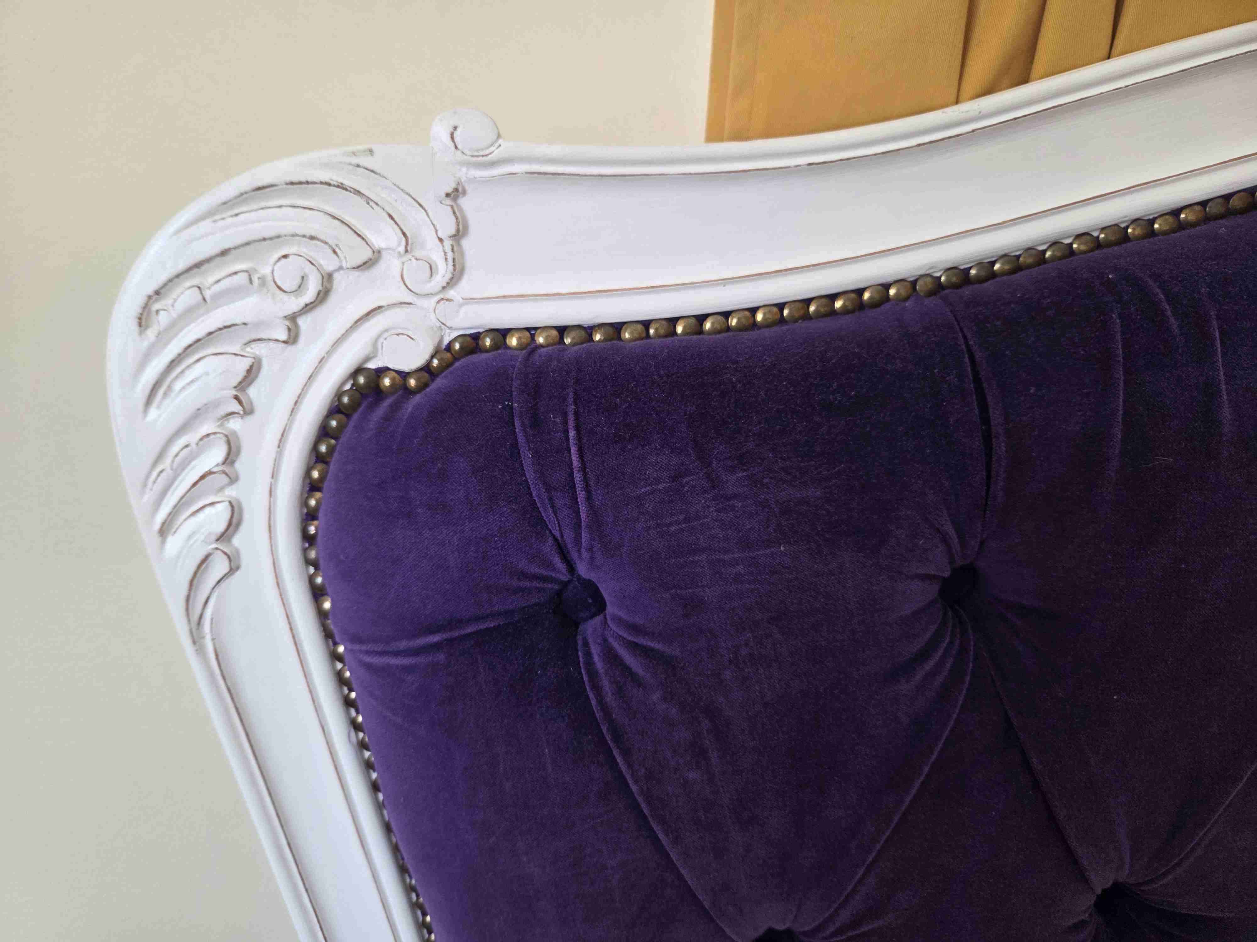 Respaldo de cama capitoné morado king - miniatura 4