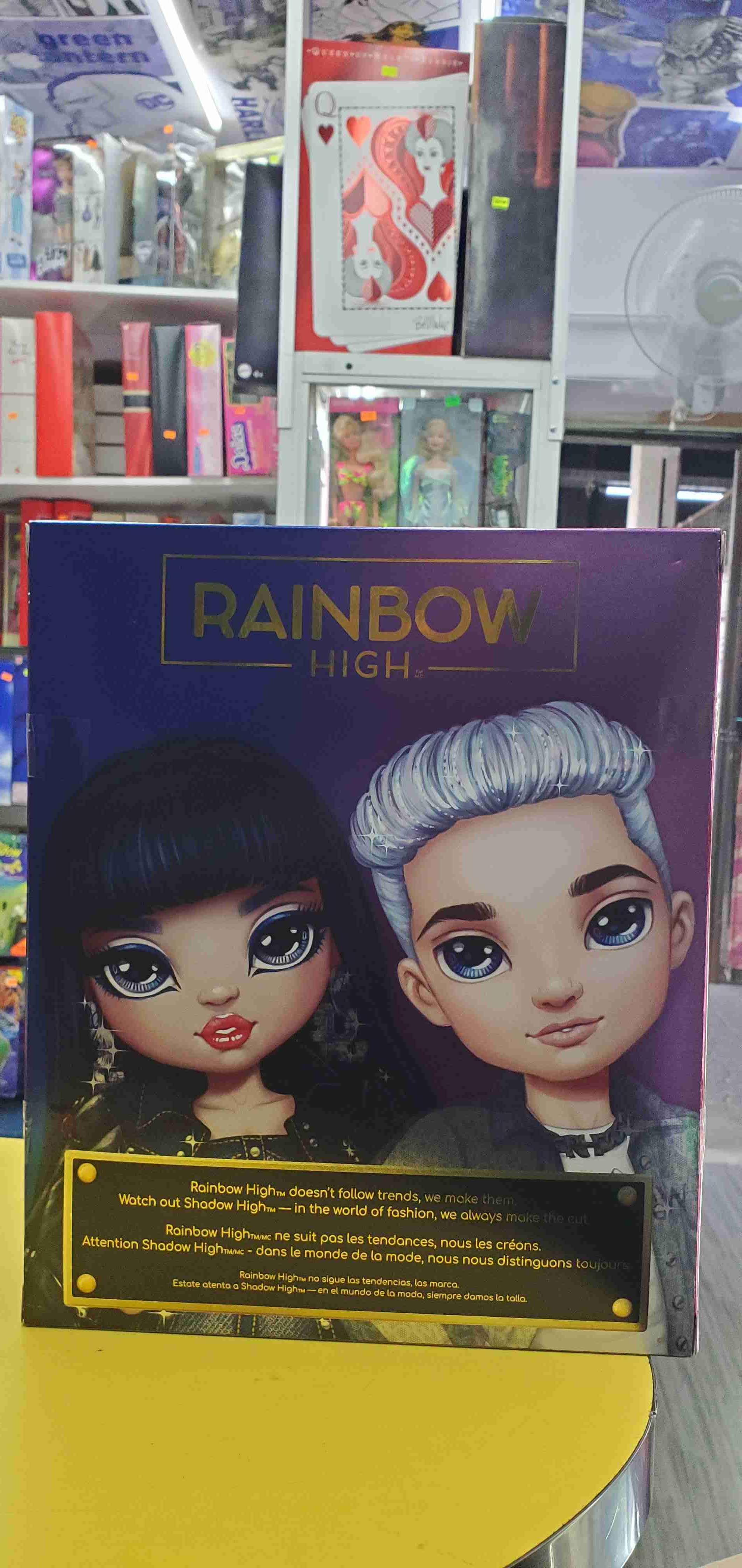 2022 Muñeca Rainbow High Kim Nguyen - miniatura 4