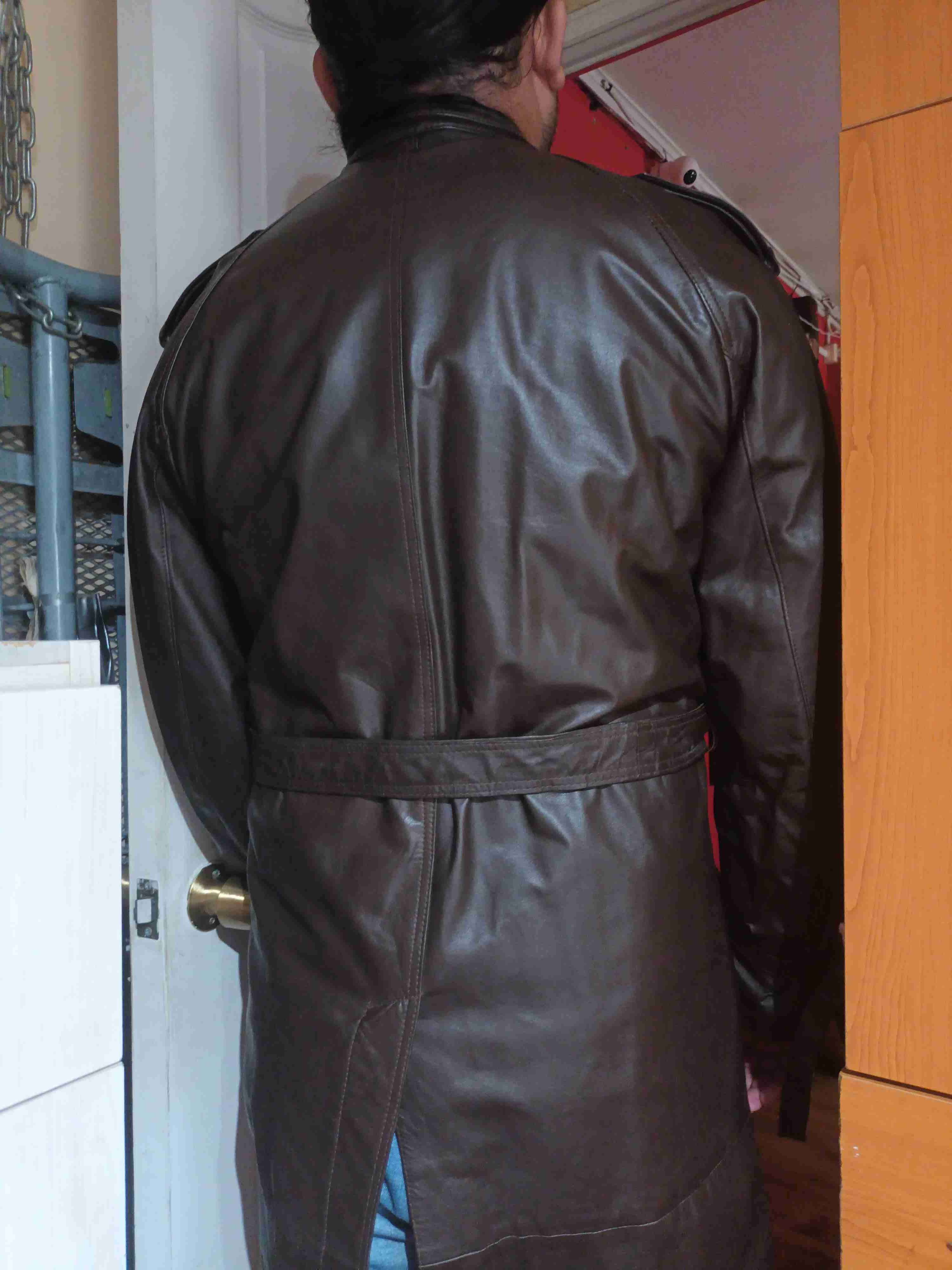 Abrigo de cuero - miniatura 2