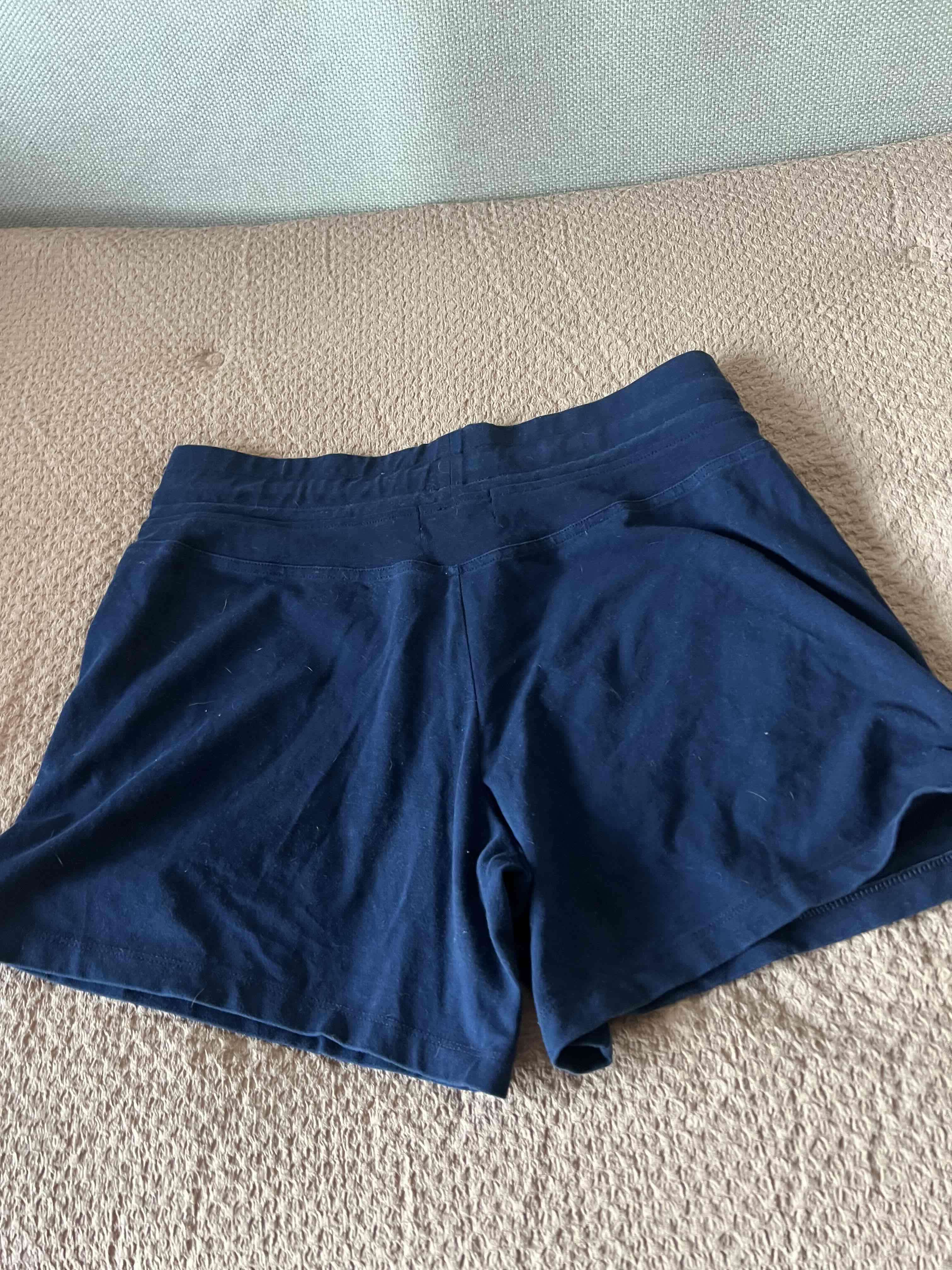 Shorts deportivos azul marino