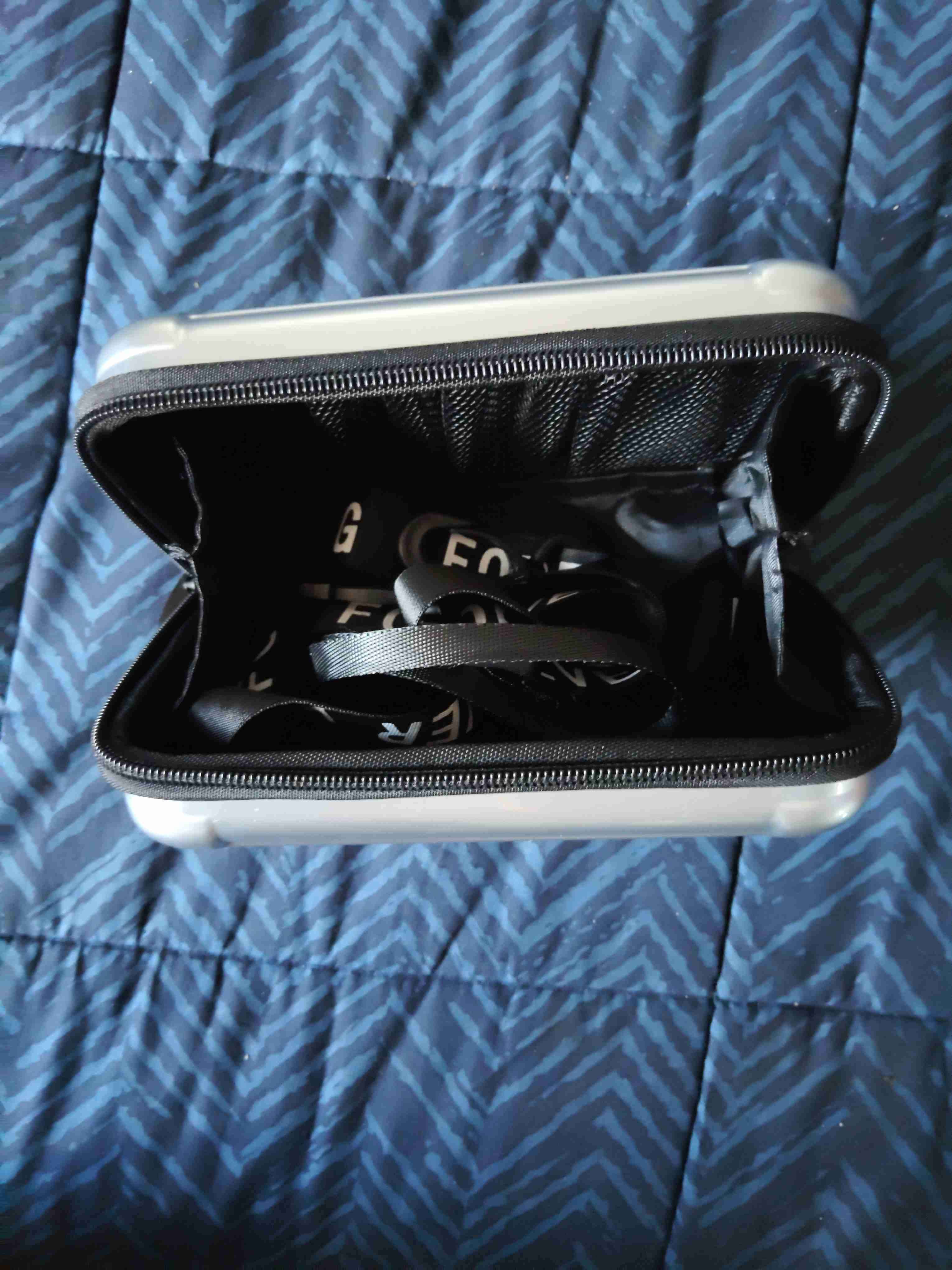 Maleta rígida plateada FJ - miniatura 3