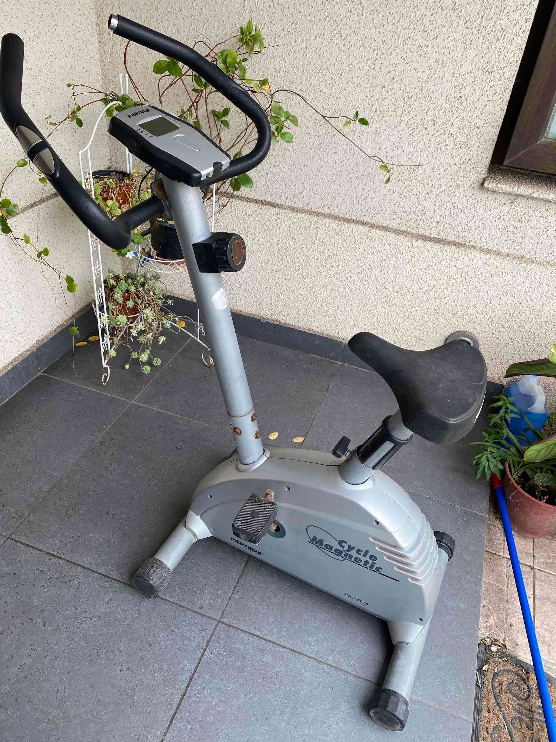 Bicicleta estática Proteus - miniatura 2