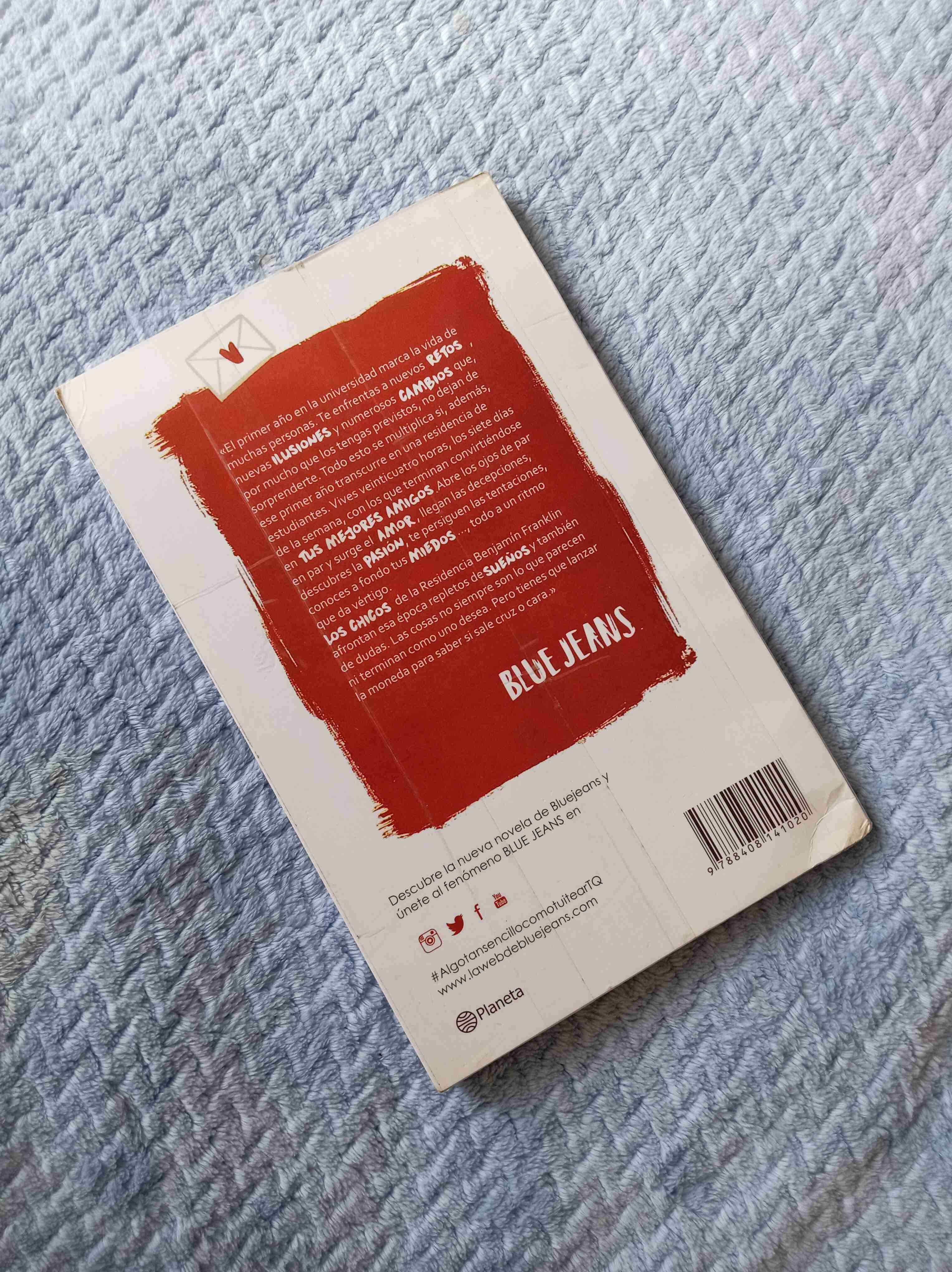 Libro 'Algo tan sencillo como tuitear te quiero' - miniatura 3