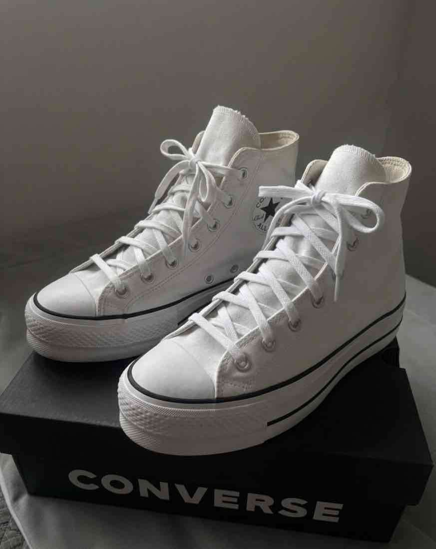 Zapatillas blancas Converse altas