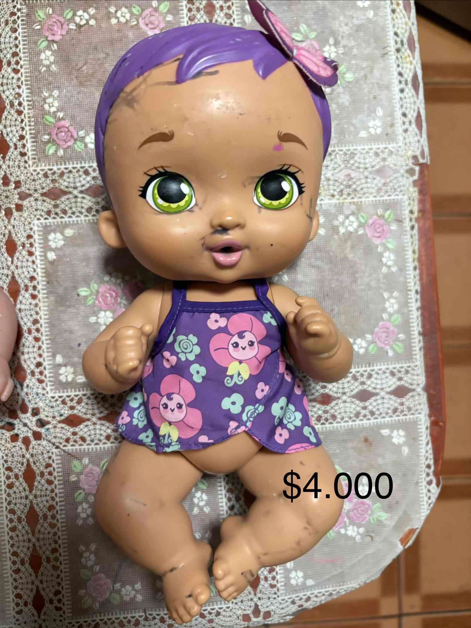 Muñeca tipo LOL con cabello rizado - miniatura 3