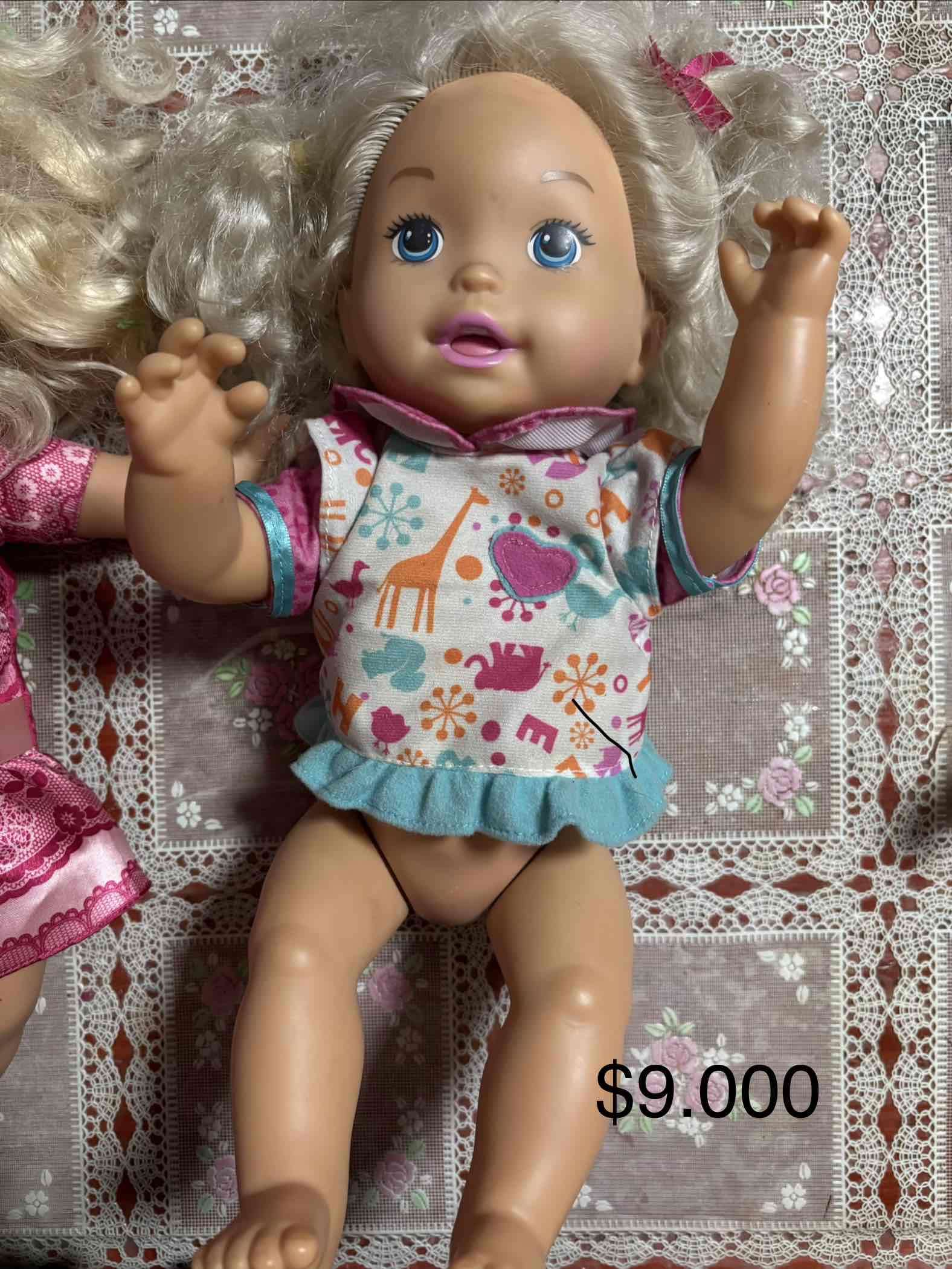 Muñeca tipo LOL con cabello rizado - miniatura 5