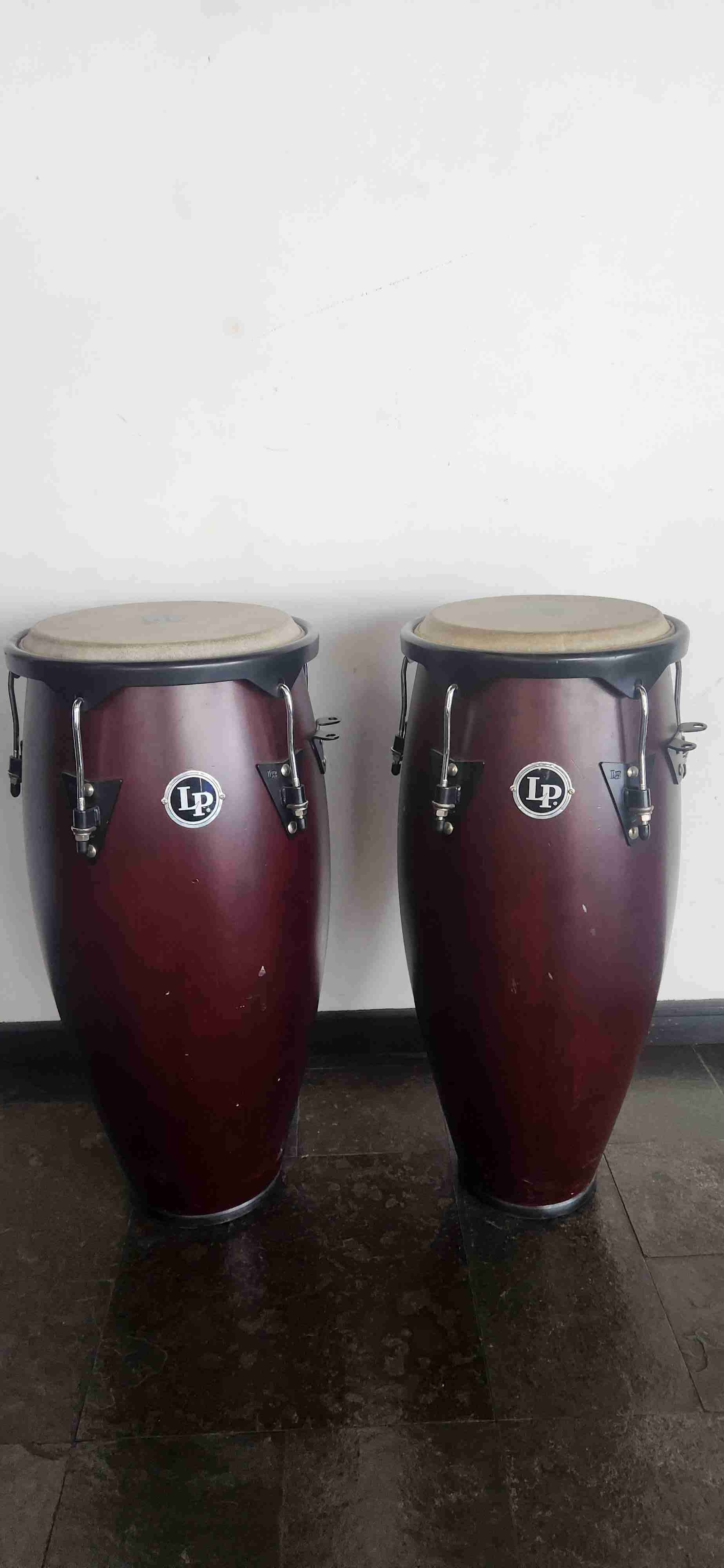Congas LP rojas en buen estado - miniatura 2